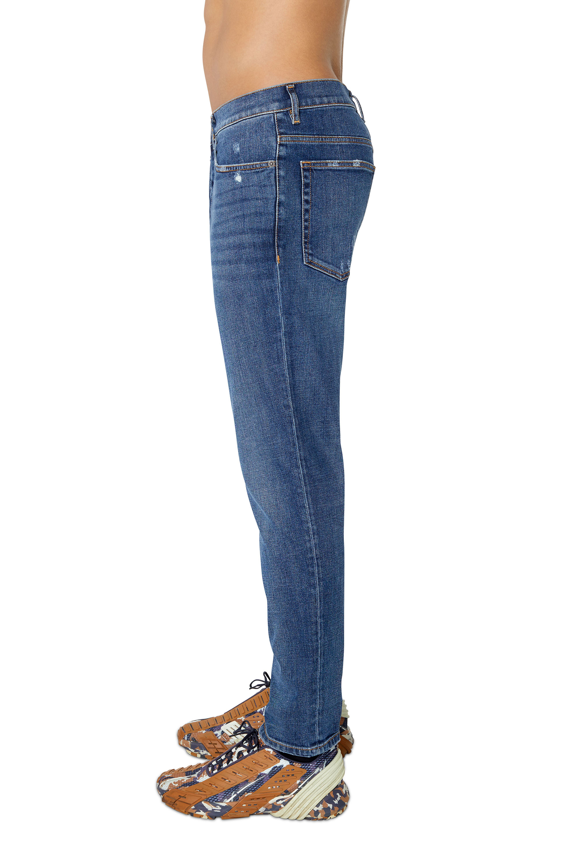 Diesel - 2005 D-FINING 09E45 Tapered Jeans, Mittelblau - Image 4