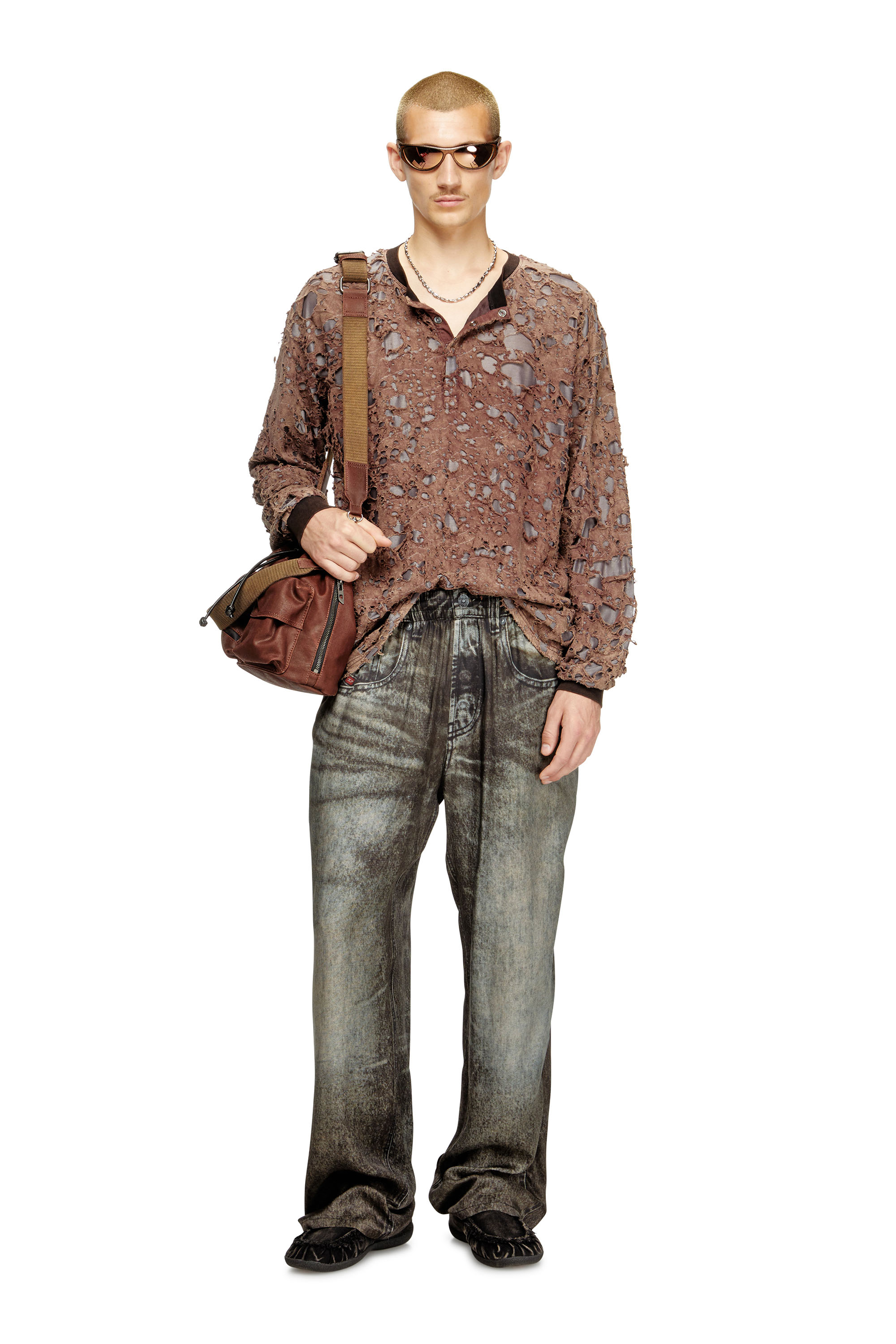 Diesel - T-OVERT, T-shirt à manches longues en jersey destroyed Homme in Marron - 2