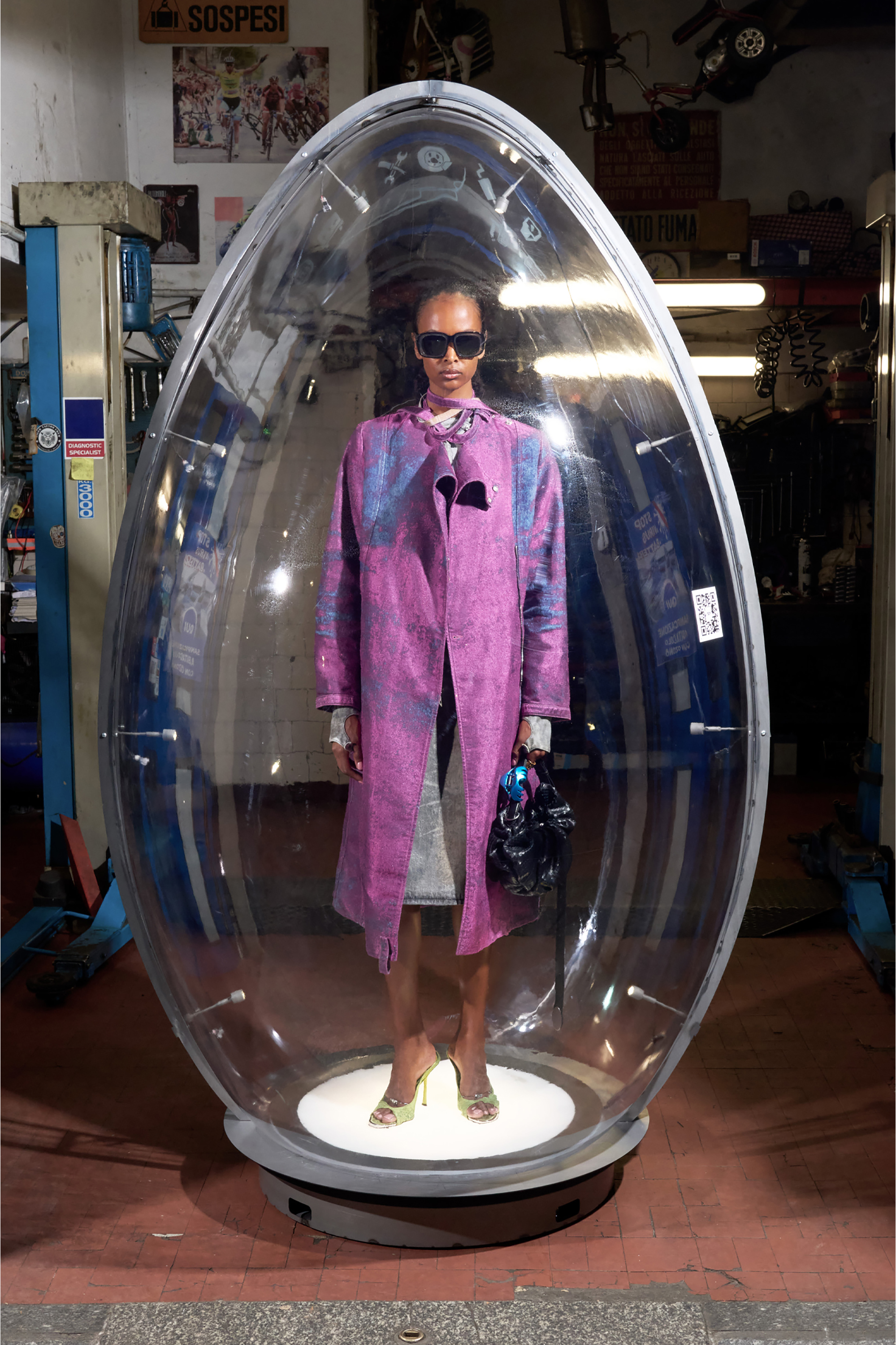 Diesel - DE-DELGAR-FSI, Manteau en denim satin color&eacute; Femme in Violet - 4