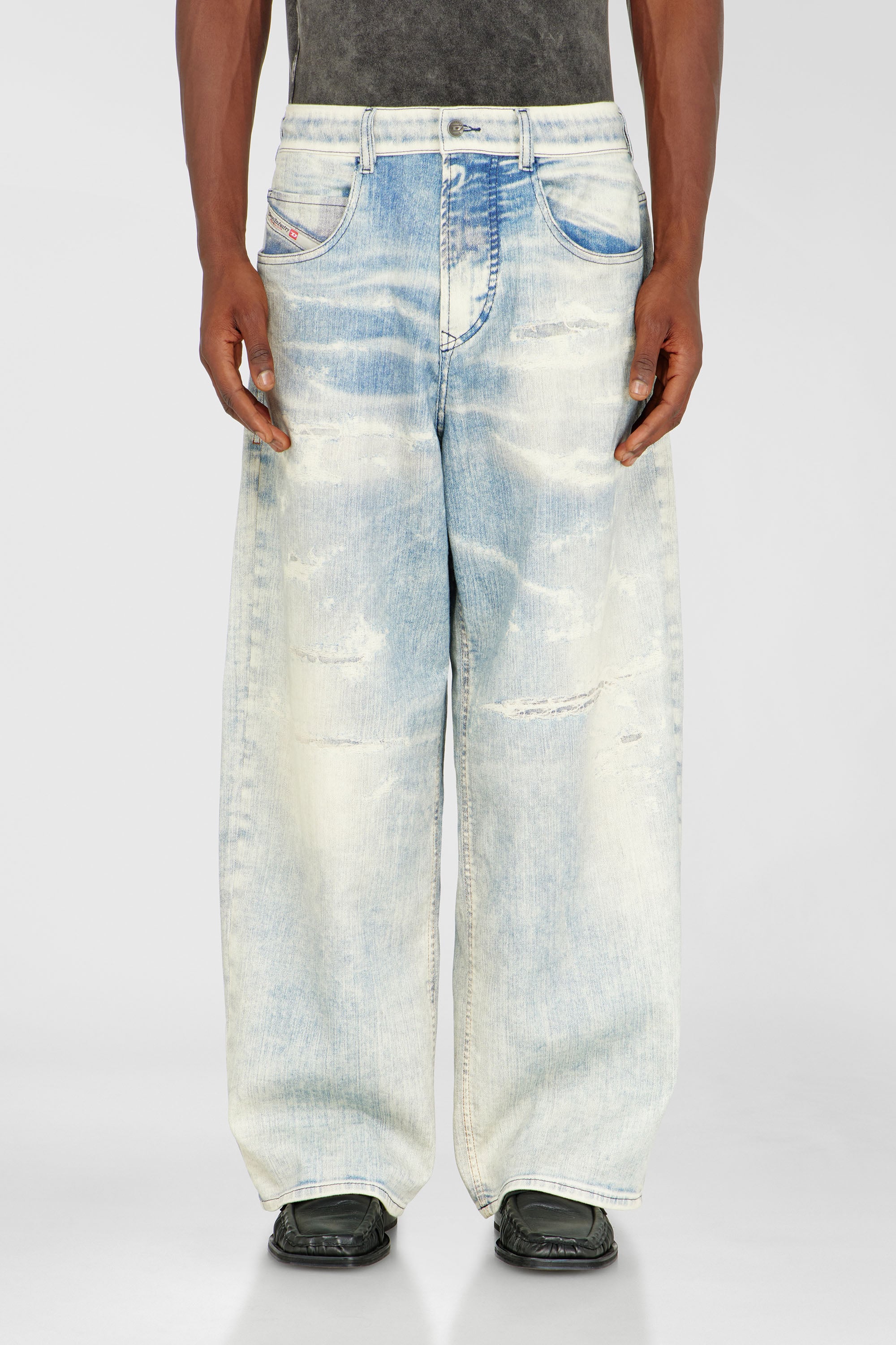 Diesel - Unisex Relaxed 2097 D-Enim-M Joggjeans&reg; 068XM, Hellblau - 1