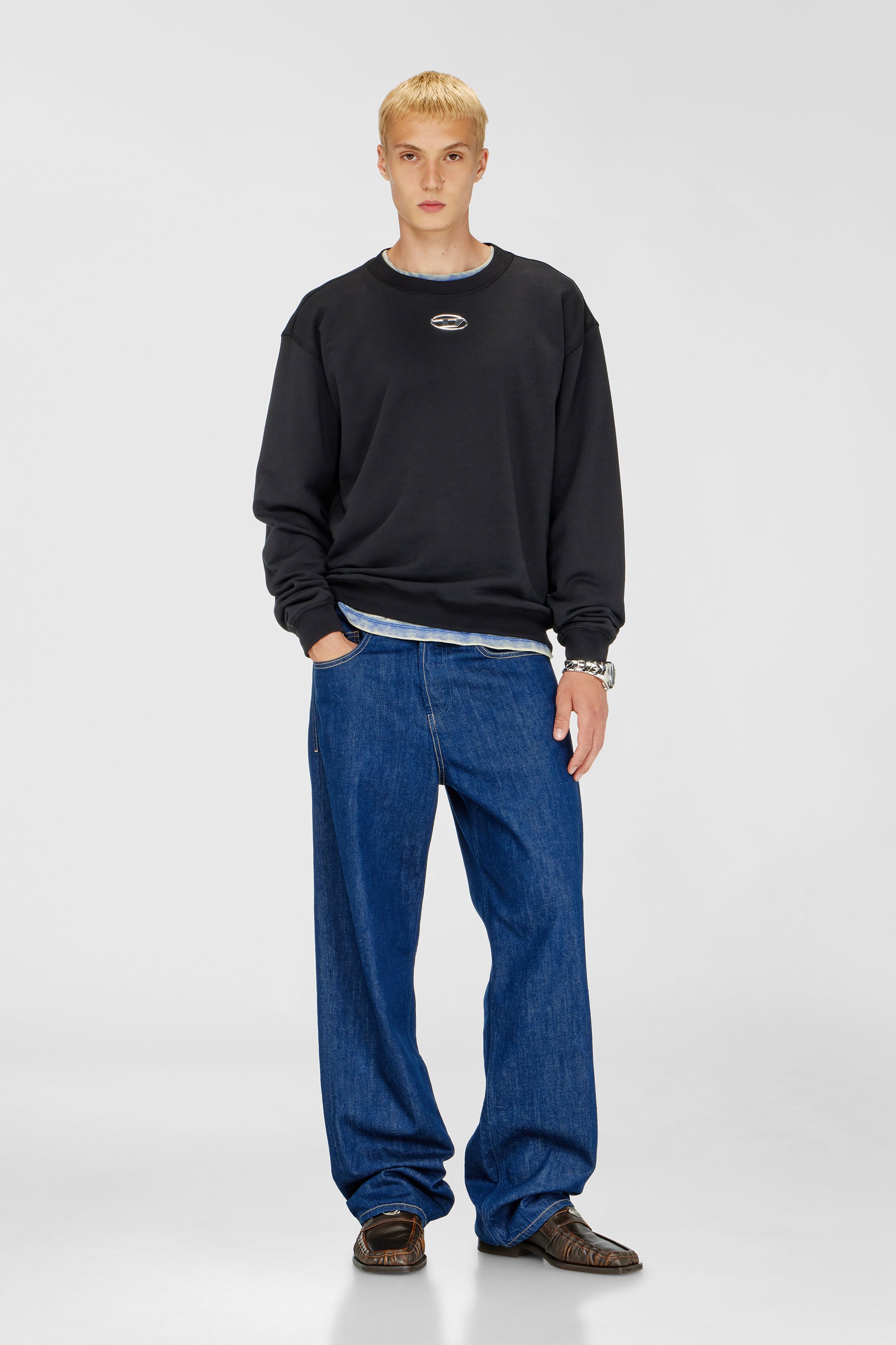 Diesel - S-NORM-IOD, Felpa regular con Oval D metallico Uomo in Nero - 1