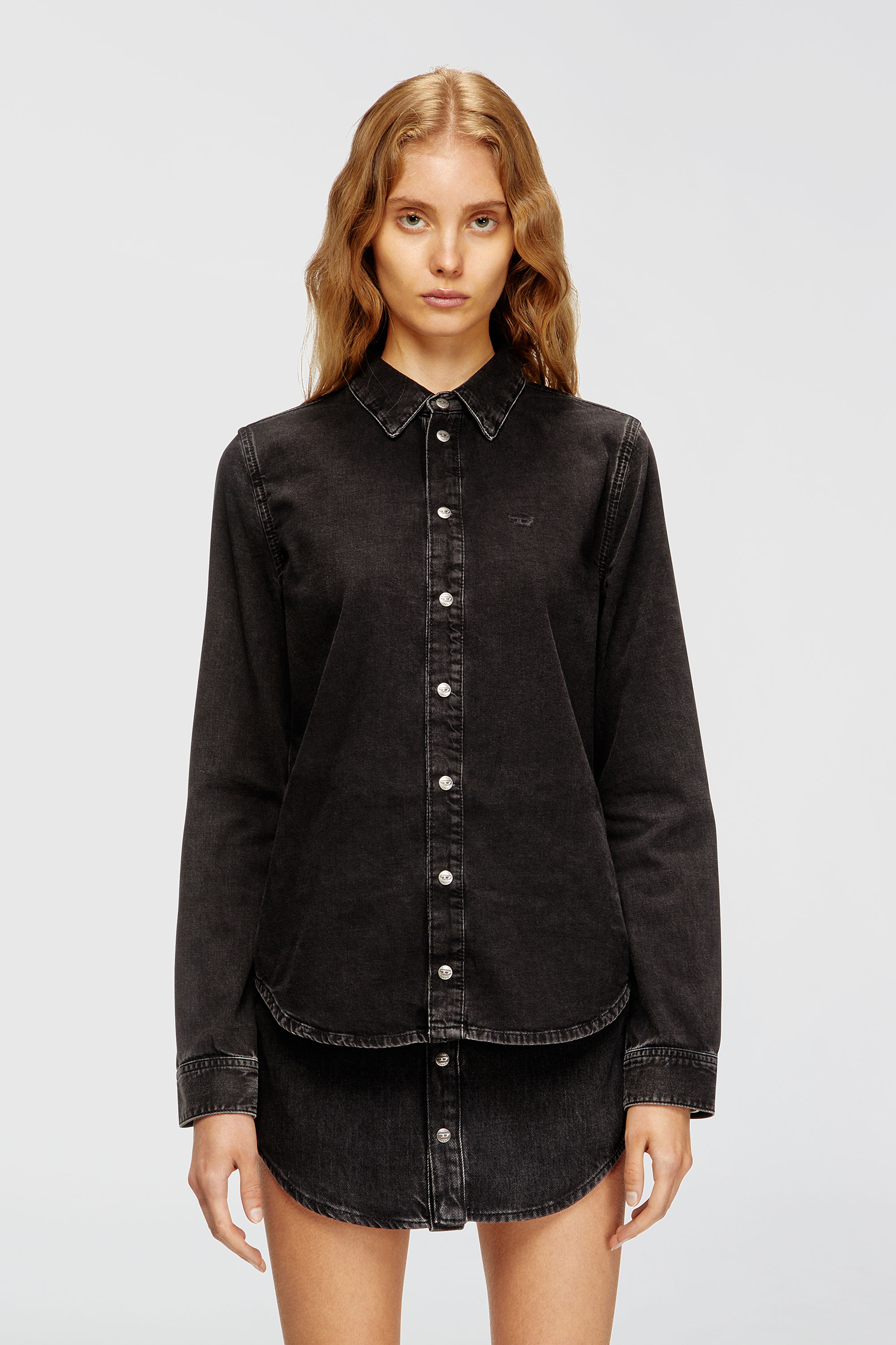 Diesel - DE-EAZY, Chemise en denim avec coutures contrast&eacute;es. Femme in Noir - 1