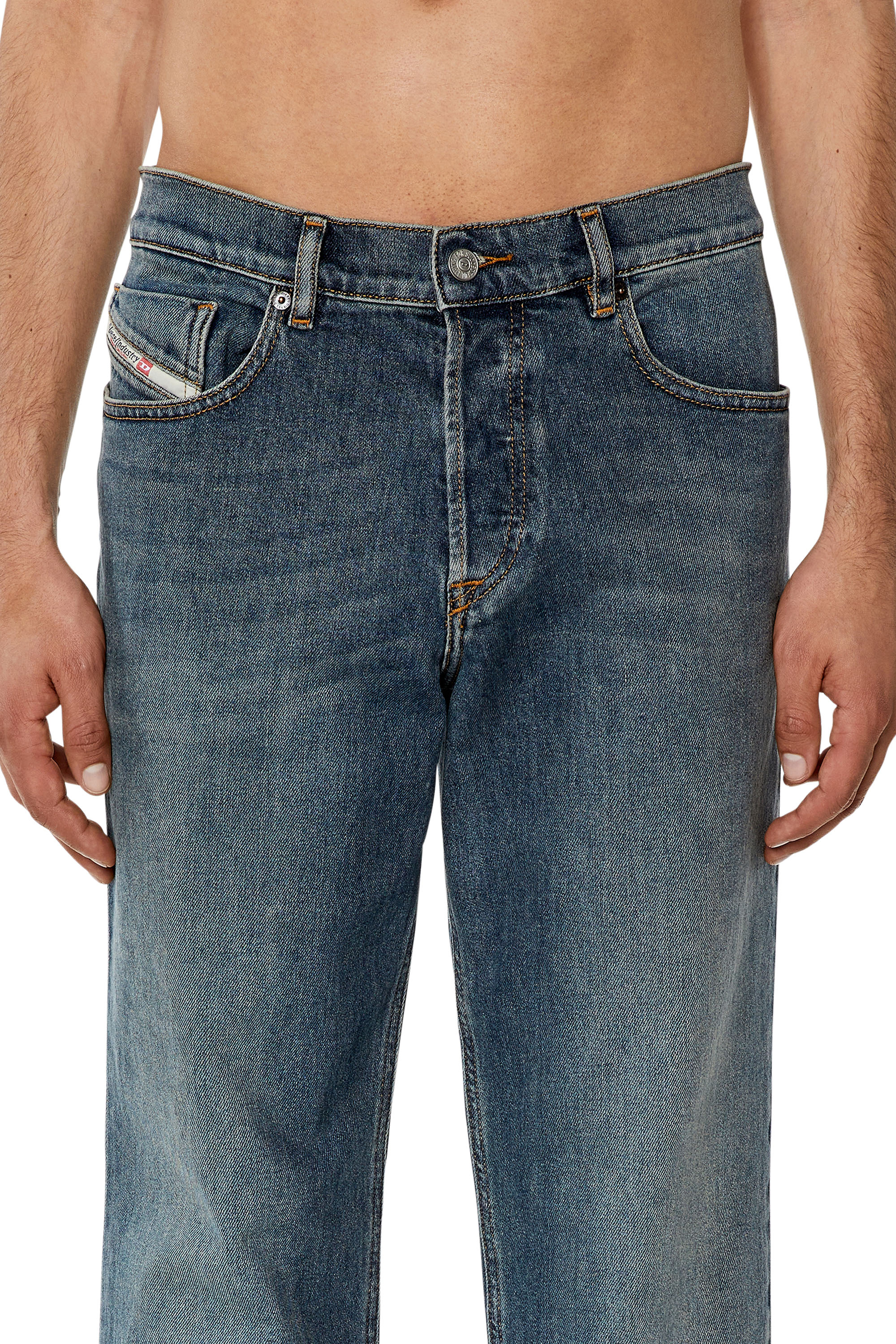 Diesel - Tapered Jeans 2023 D-Finitive 09F74, Blu medio - Image 3
