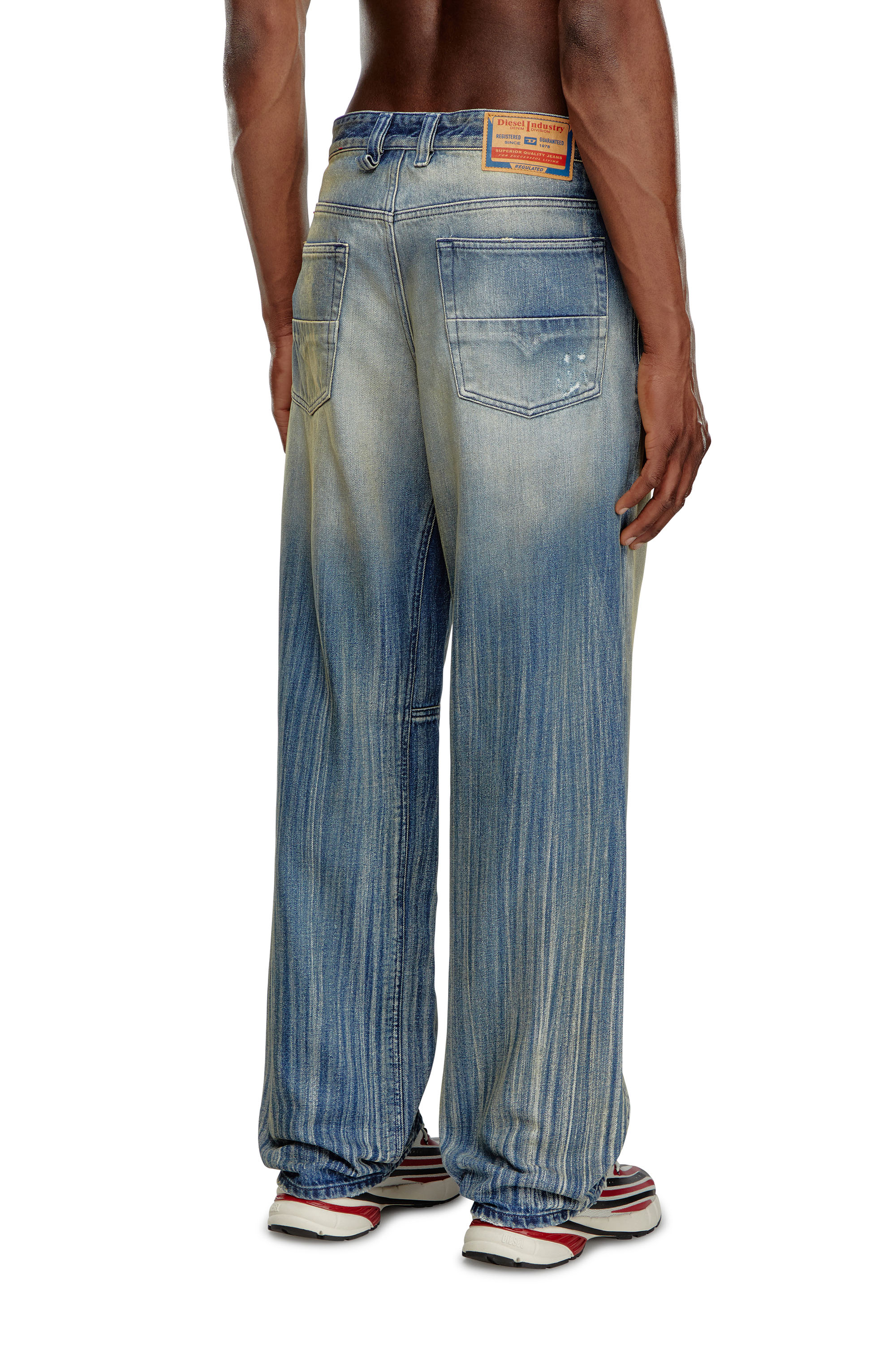 Diesel - Herren Straight Jeans 2001 D-Macro 09I97, Mittelblau - Image 3