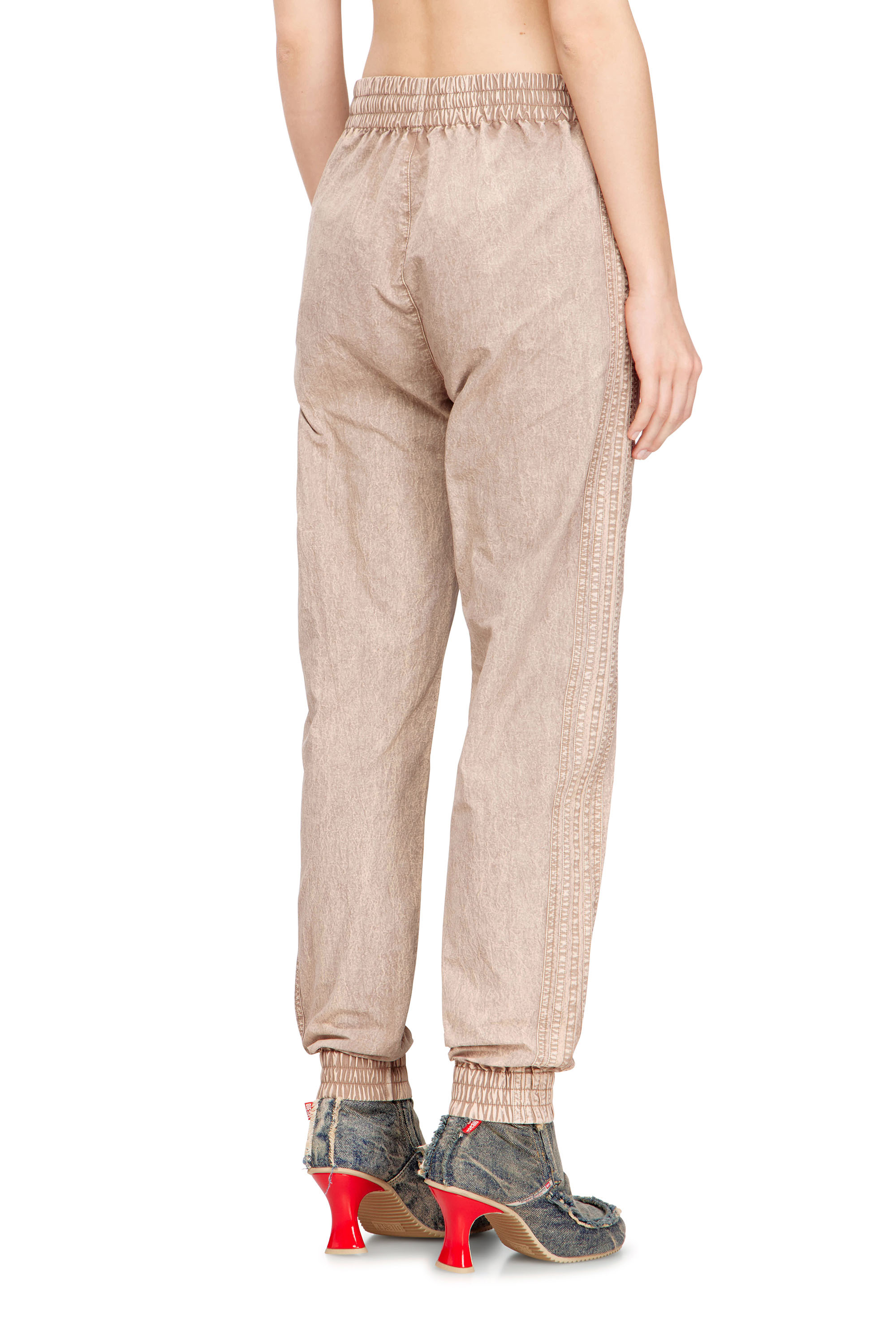 Diesel - P-ARIS, Pantaloni tuta in Taslan trattato Donna in ToBeDefined - 4