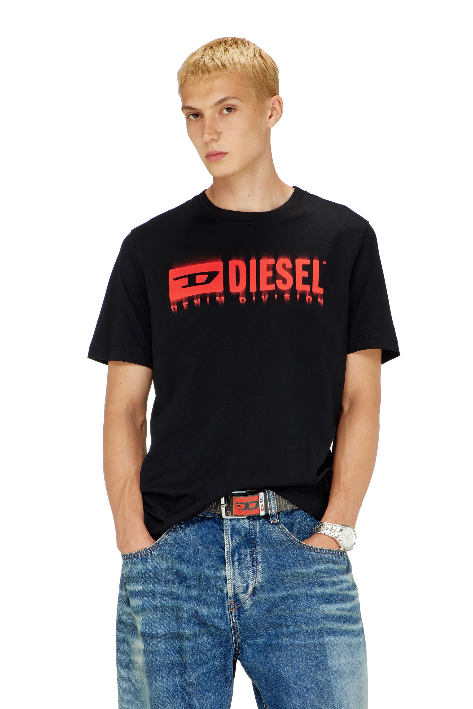Diesel - T-ADJUST-Q7, T-shirt con logo Diesel sfumato Uomo in Nero - 1