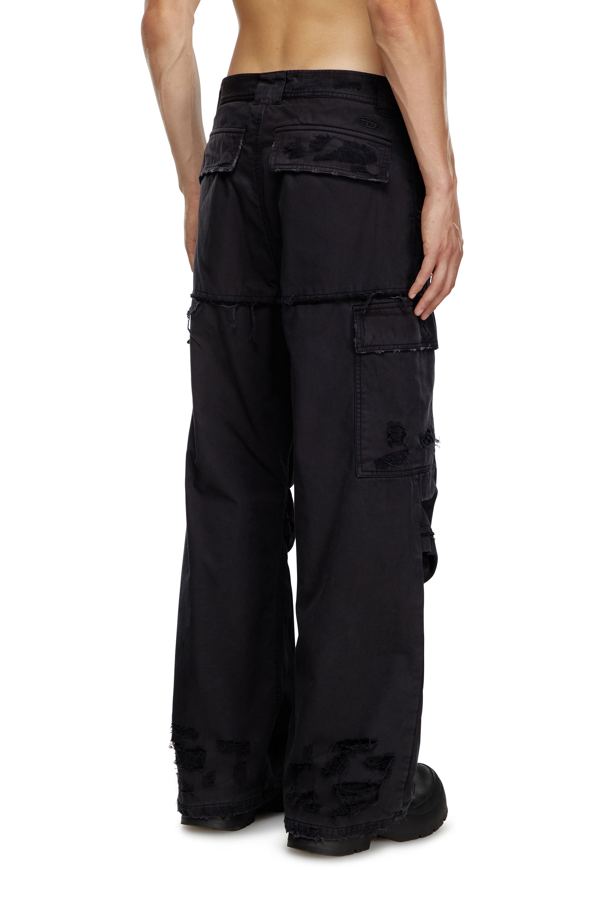 Diesel - P-OISE, Pantalon cargo en coton dobby Homme in Noir - 4