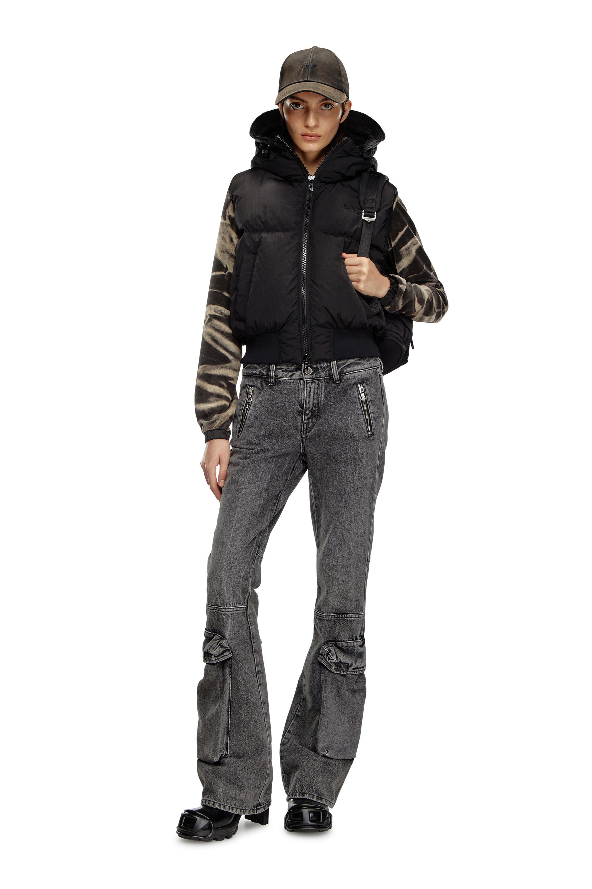 Diesel - W-PEYT-SSL-NEW-P1, Gilet sans manches à capuche en nylon froissé Femme in Noir - 2