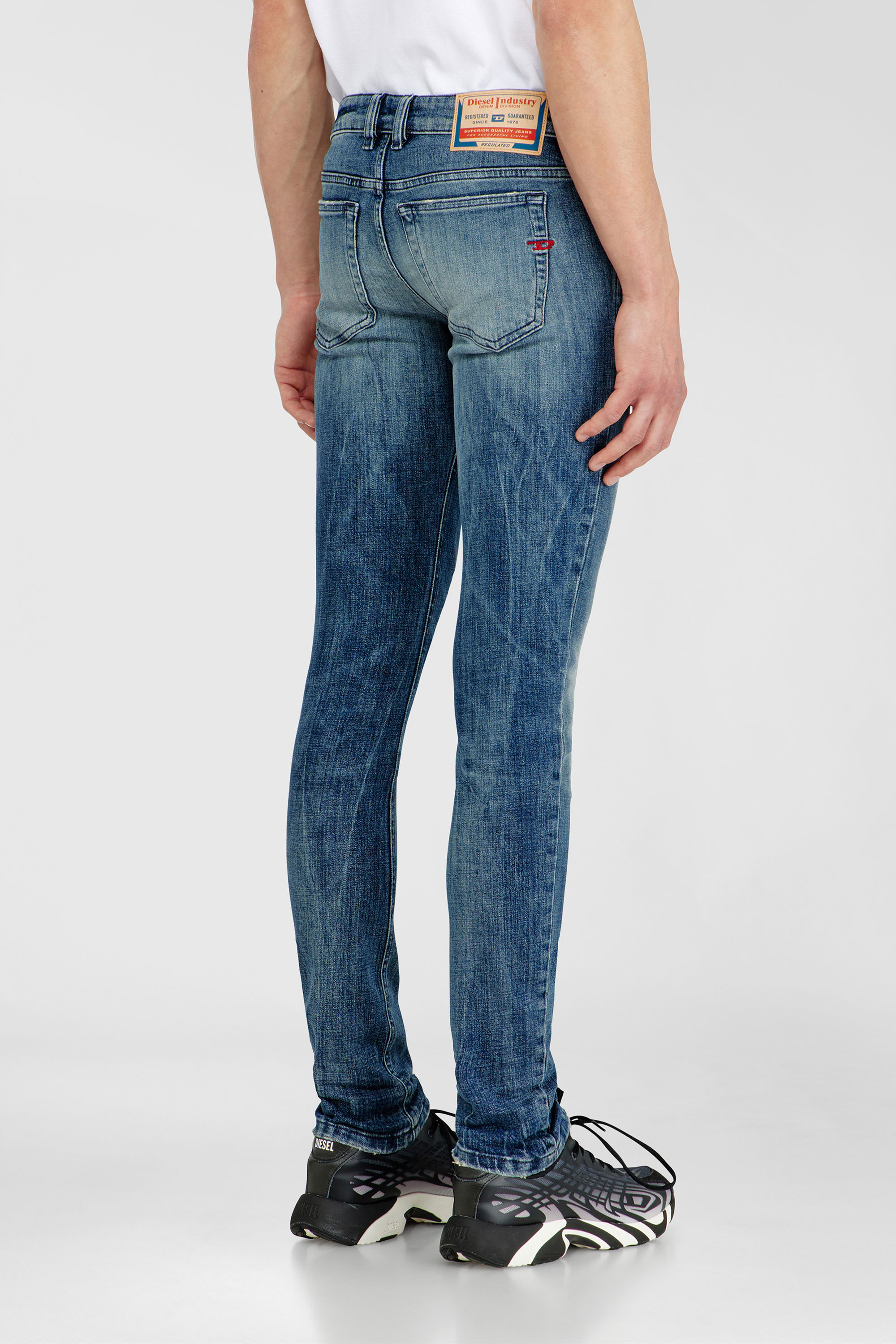 Diesel - Skinny Jeans 1979 Sleenker 0KBBE Uomo, Blu medio - Image 5