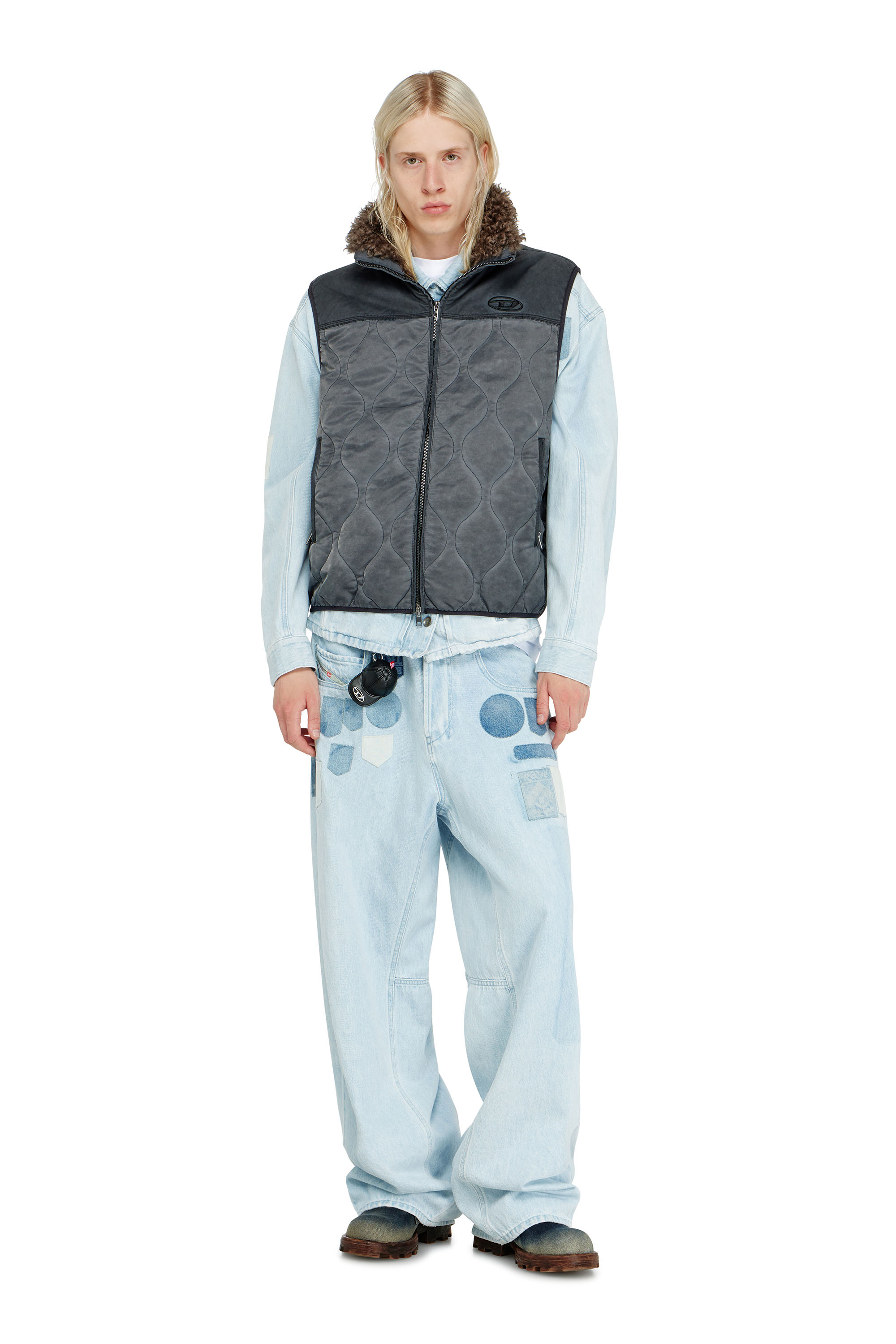 Diesel - J-ALVAR, Gilet matelass&eacute; avec col doubl&eacute; doux Homme in Gris - 1