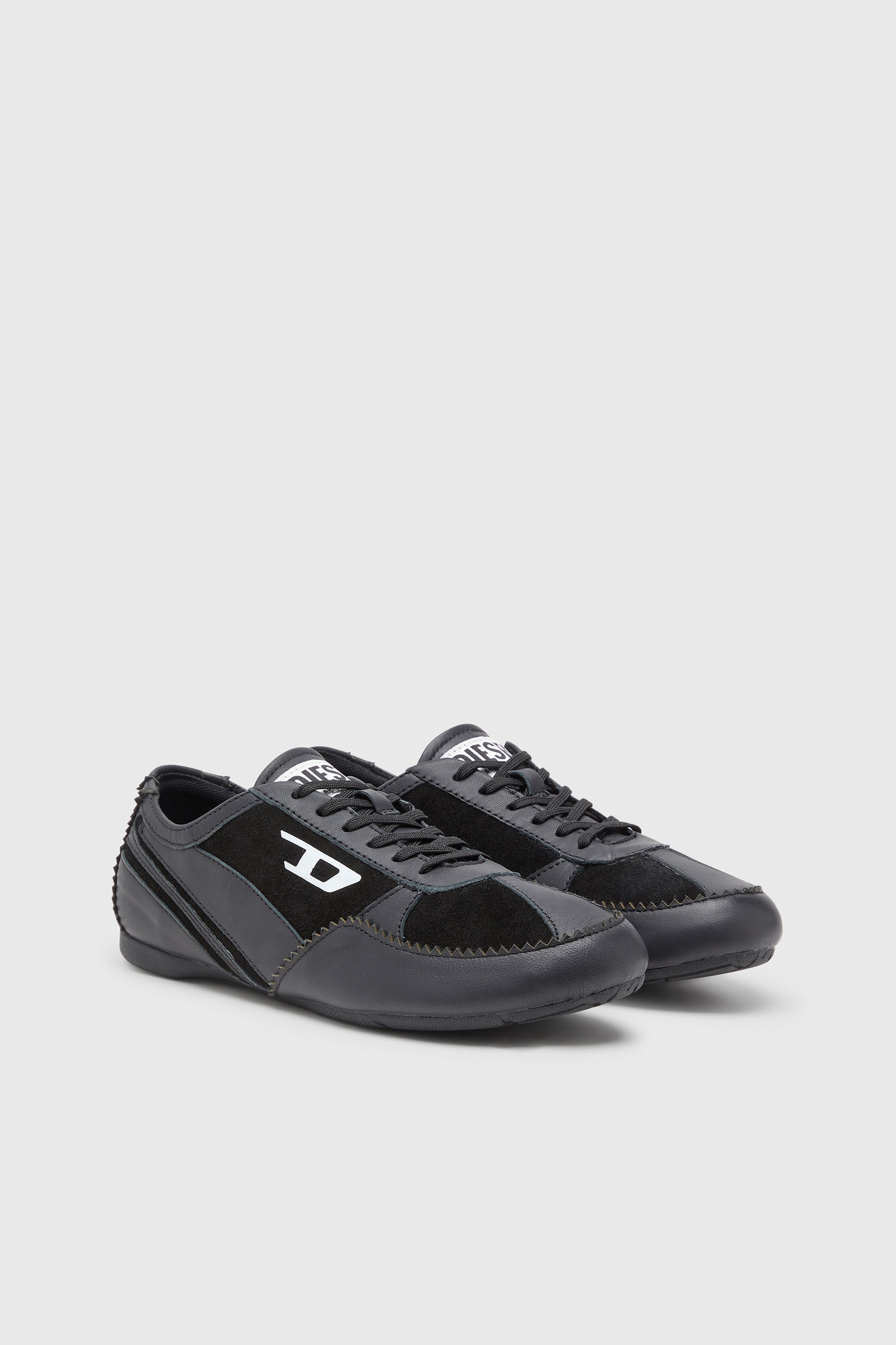 Diesel - D-MILE LOW W, Damen D-Mile-Flat-Sneaker aus Leder und Veloursleder in Schwarz - 2