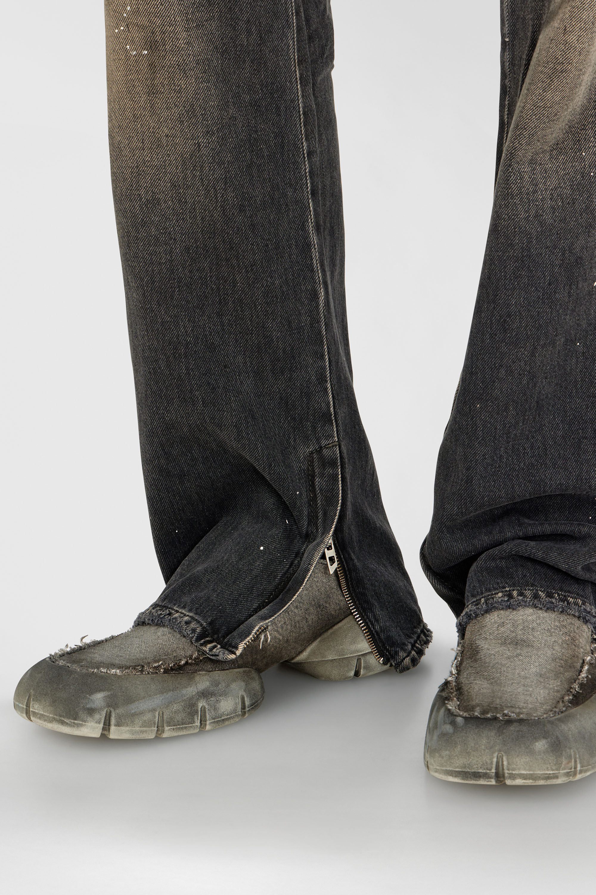 Diesel - Bootcut Jeans 1998 D-Buck 09P64 Uomo, Nero/Grigio scuro - Image 7