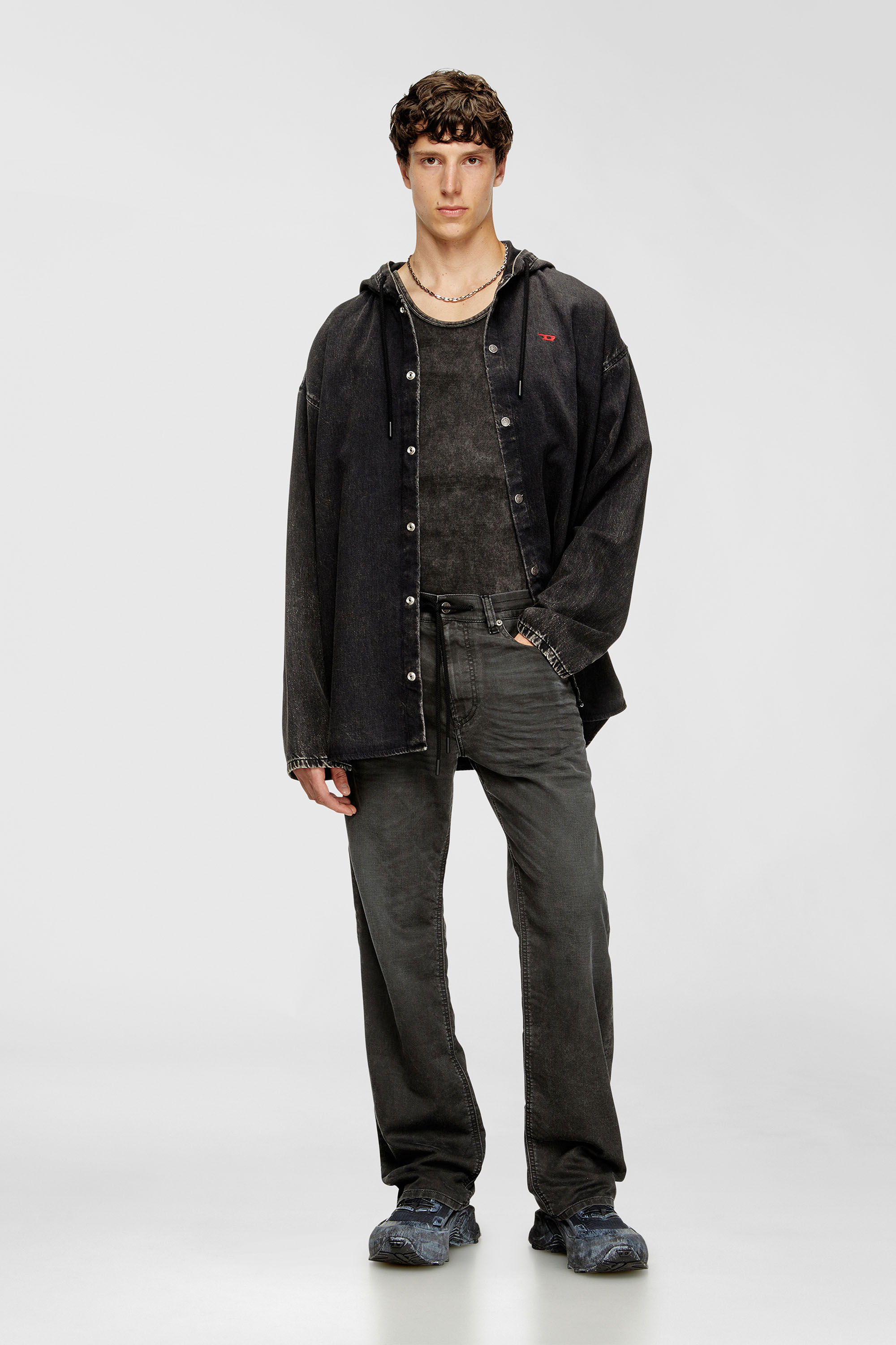 Diesel - Relaxed 2080 D-Reel Joggjeans&reg; 09J75 Homme, Noir/Gris fonc&eacute; - Image 2