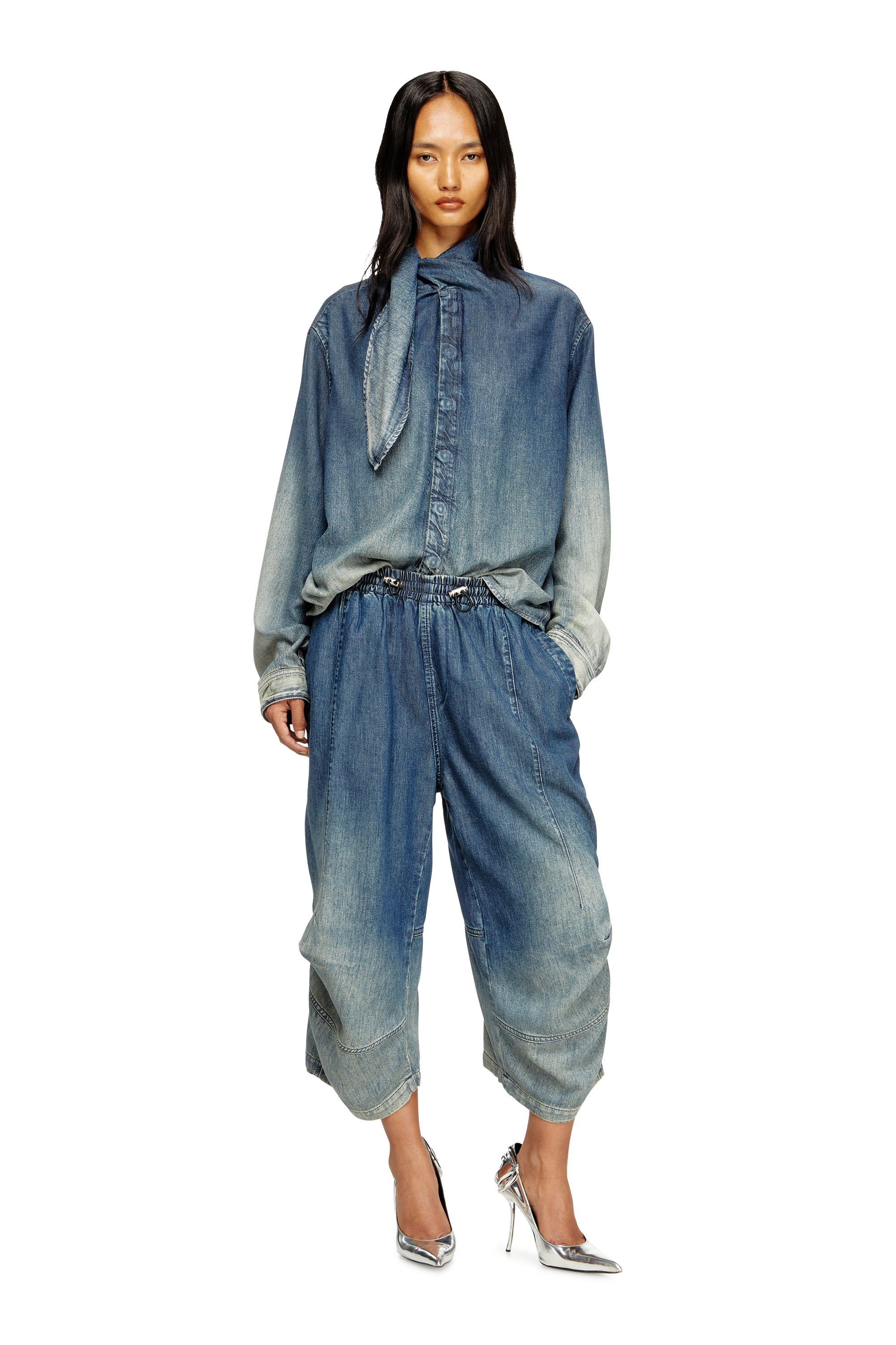 Diesel - D-PARI-SHORT-S, Short ergonomique en denim nuancé Mixte in Bleu - 4