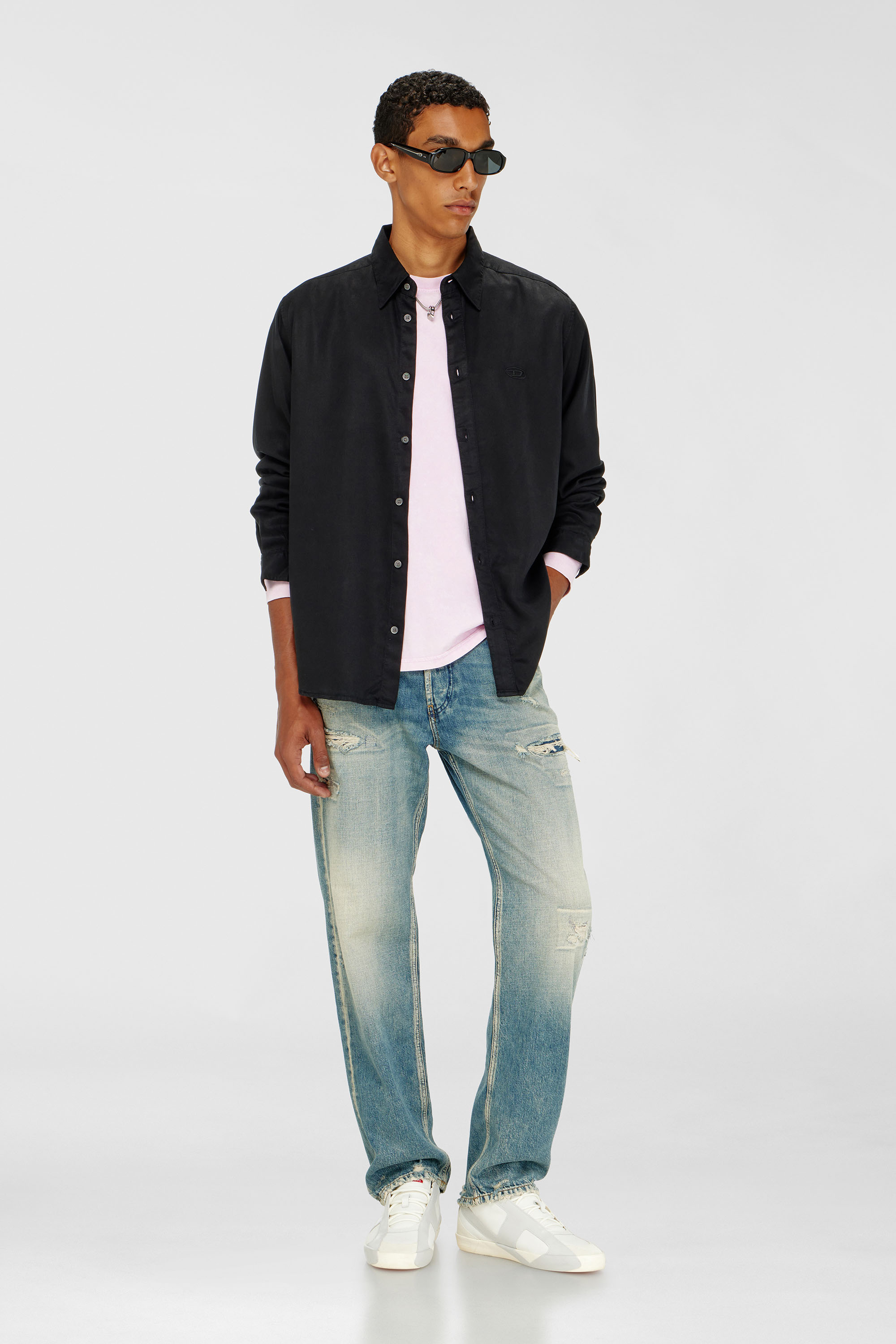 Diesel - S-SIMPLY-C, Chemise fluide avec broderie logo Homme in Noir - 1