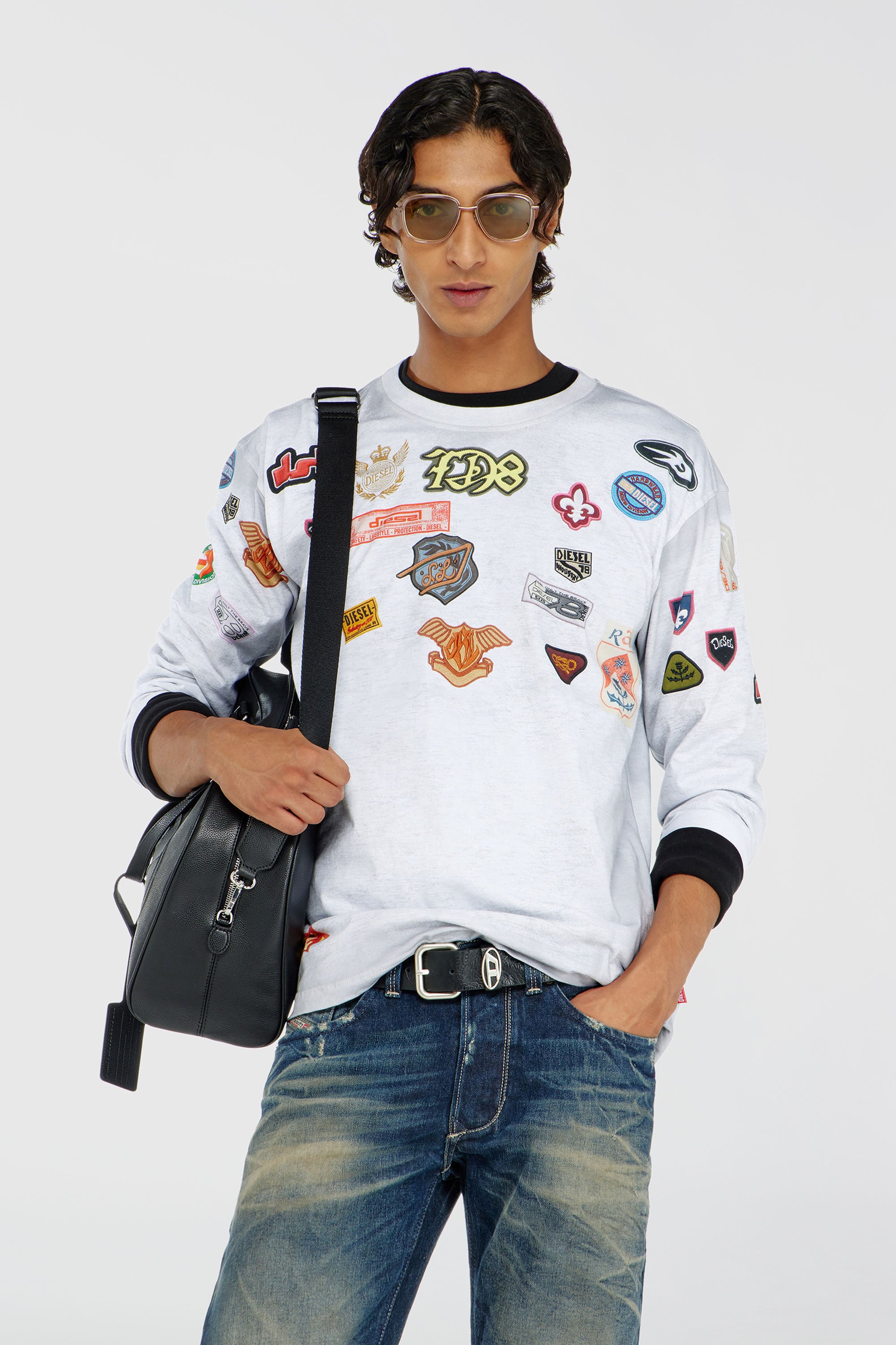 Diesel - T-NORME-LS-PATCHES, Herren Langarm-T-Shirt mit all-over patches print in Wei&szlig; - 1