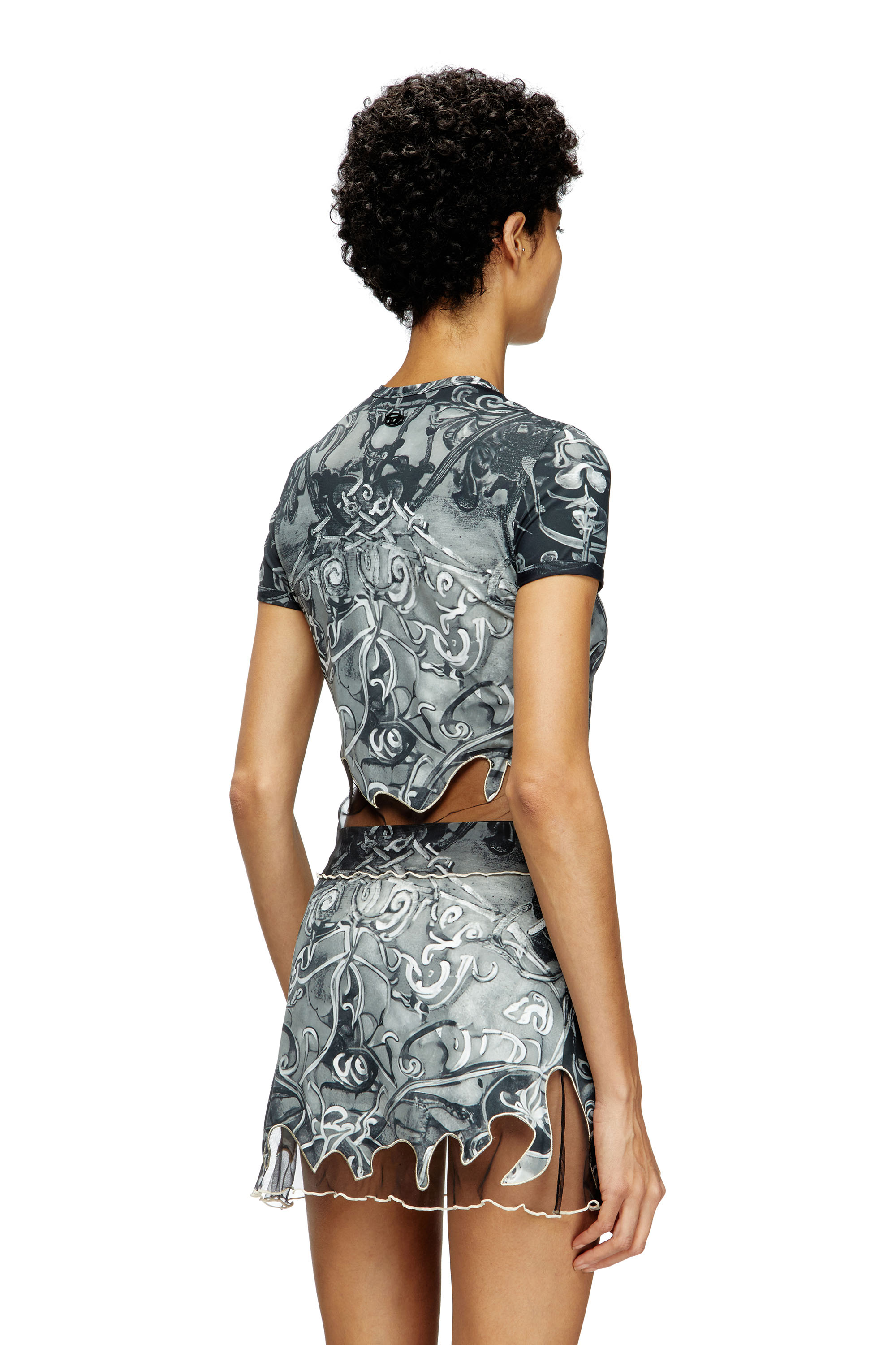 Diesel - T-INLAY, Damen T-Shirt aus Nylon mit heraldischem Print in Schwarz/Grau - 4