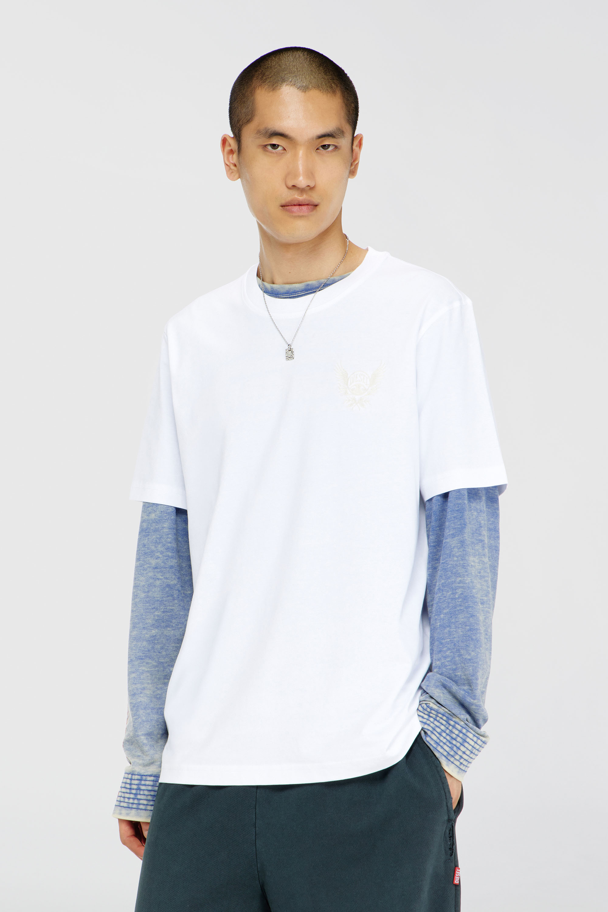 Diesel - T-ADJUST-AA8, Herren Baumwoll-T-Shirt mit Logo-Motiv auf der Brust in Wei&szlig; - 3