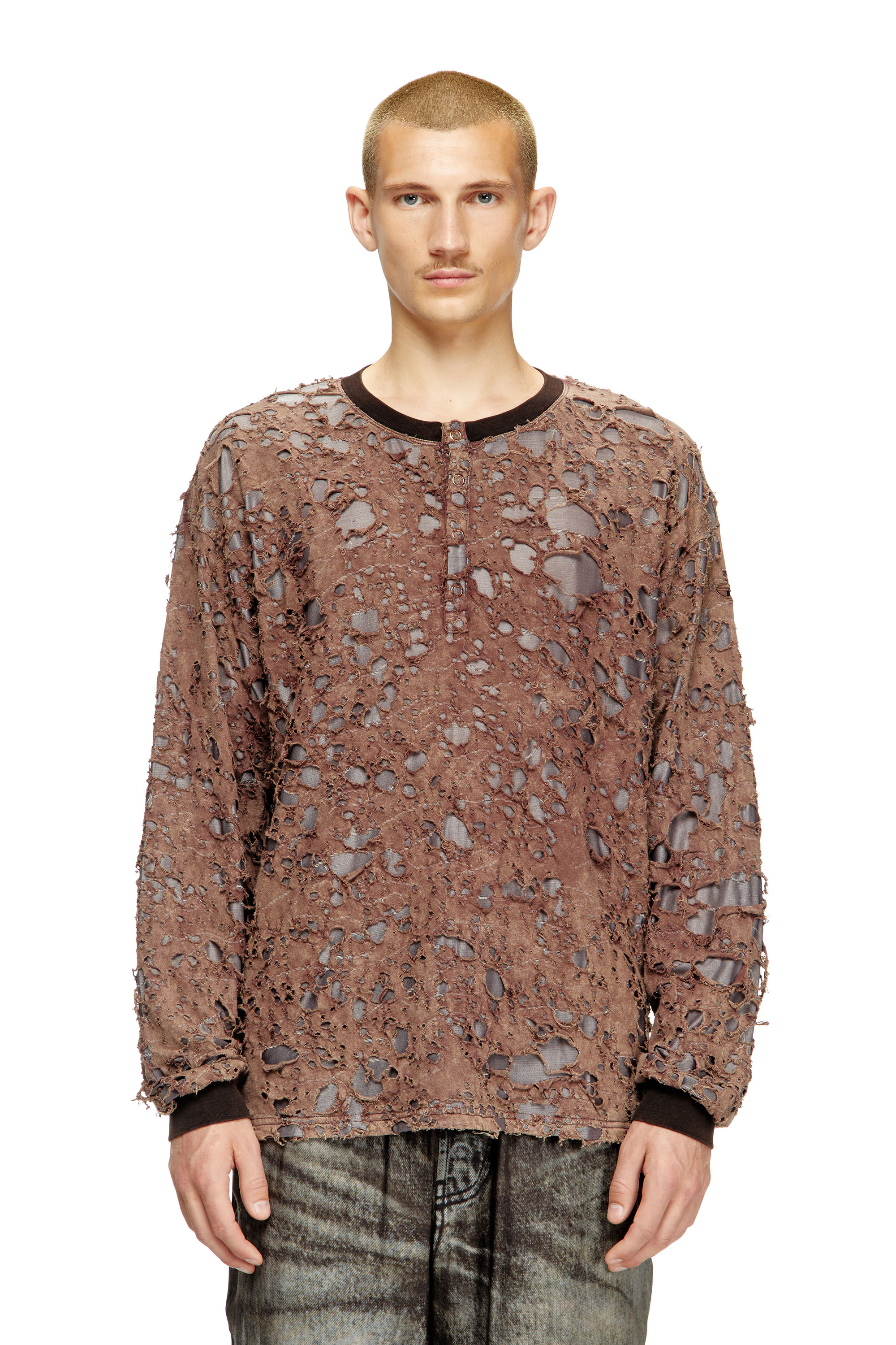 Diesel - T-OVERT, T-shirt à manches longues en jersey destroyed Homme in Marron - 1