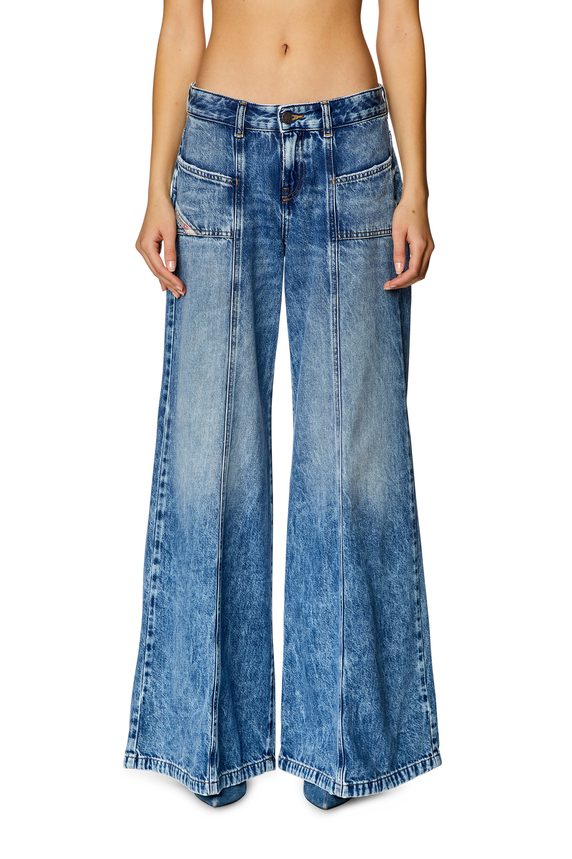 Diesel - Bootcut and Flare Jeans D-Akii 09H95, Mittelblau - Image 2