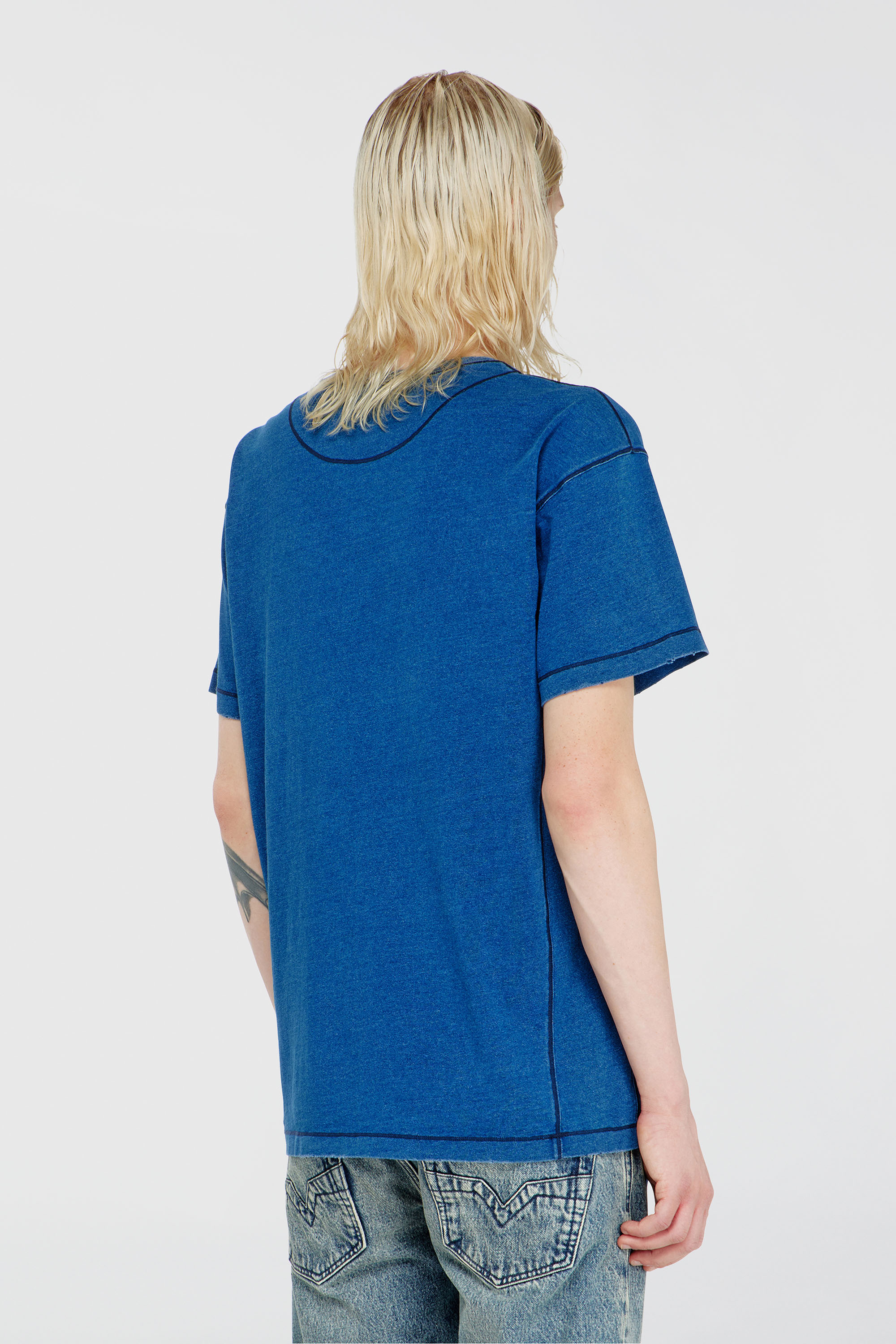 Diesel - T-NOX, T-shirt con patch effetto ombra Uomo in Blu - 4