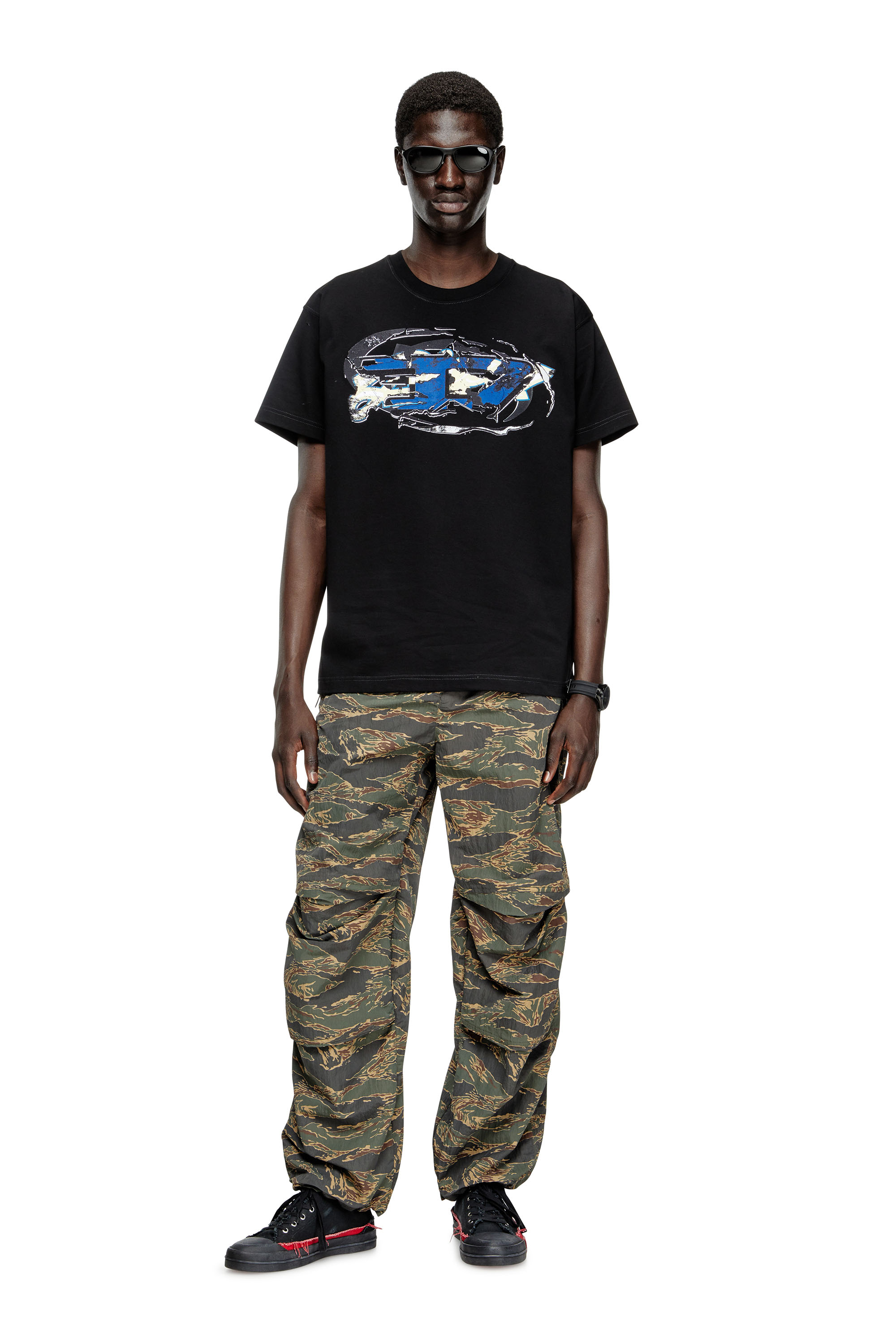 Diesel - T-NORM-T11, T-shirt avec logo Oval D Homme in Noir - 1