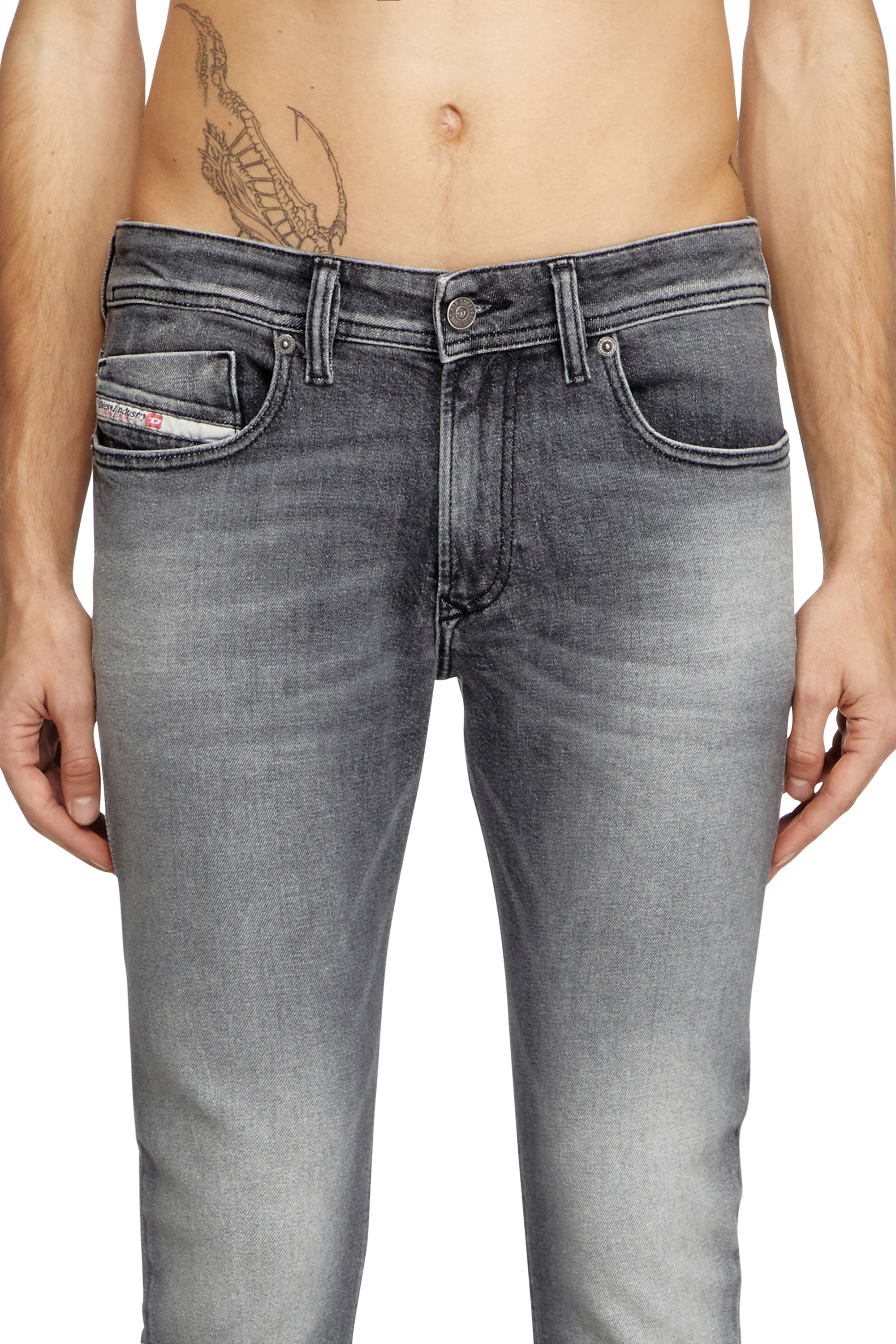 Diesel - Skinny Jeans 1979 Sleenker 0BMBS Uomo, Grigio Chiaro - Image 5