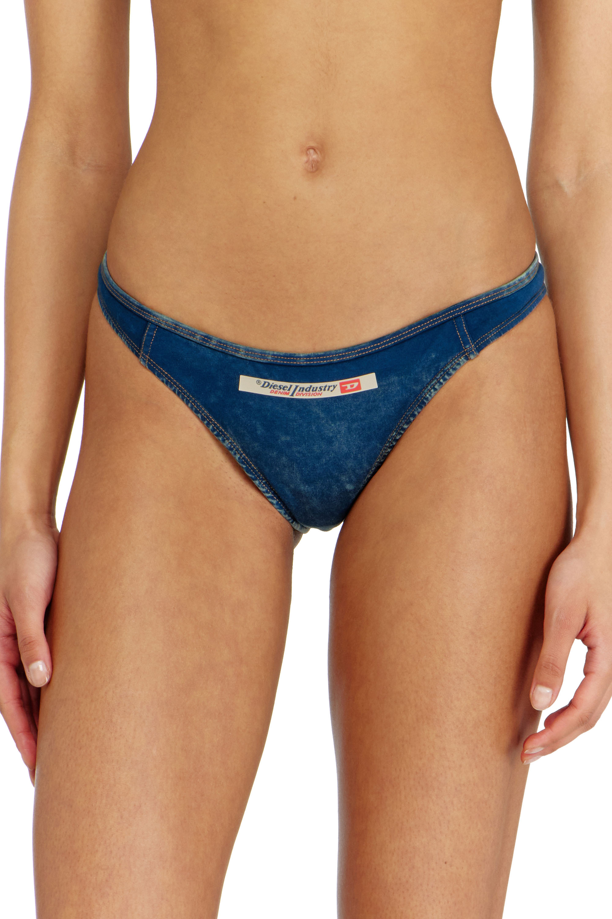 Diesel - AILEEN-DNM, Culotte br&eacute;silienne en coton effet denim Femme in Bleu - 2