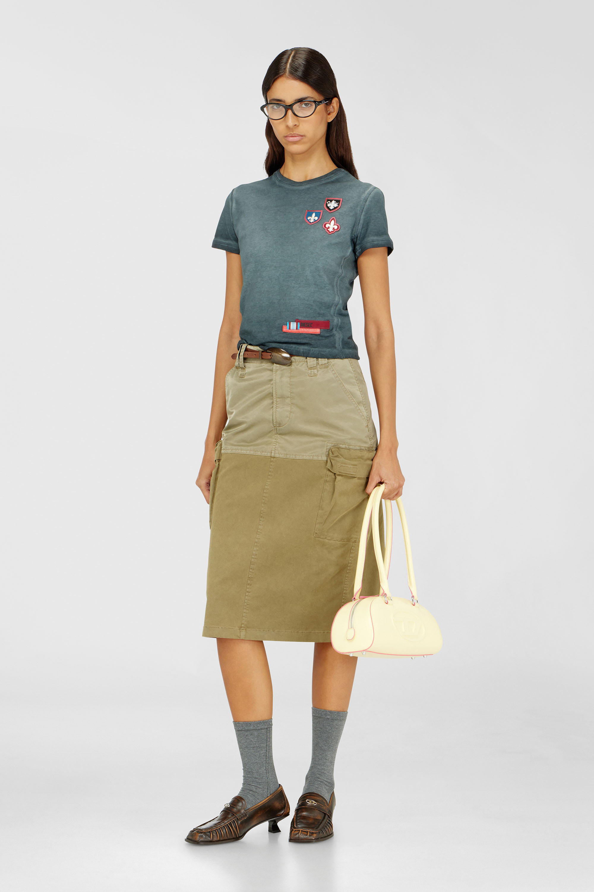 Diesel - T-UNCUTY-WAF, T-shirt con patch e inserti laterali microwaffle Donna in Verde - 2