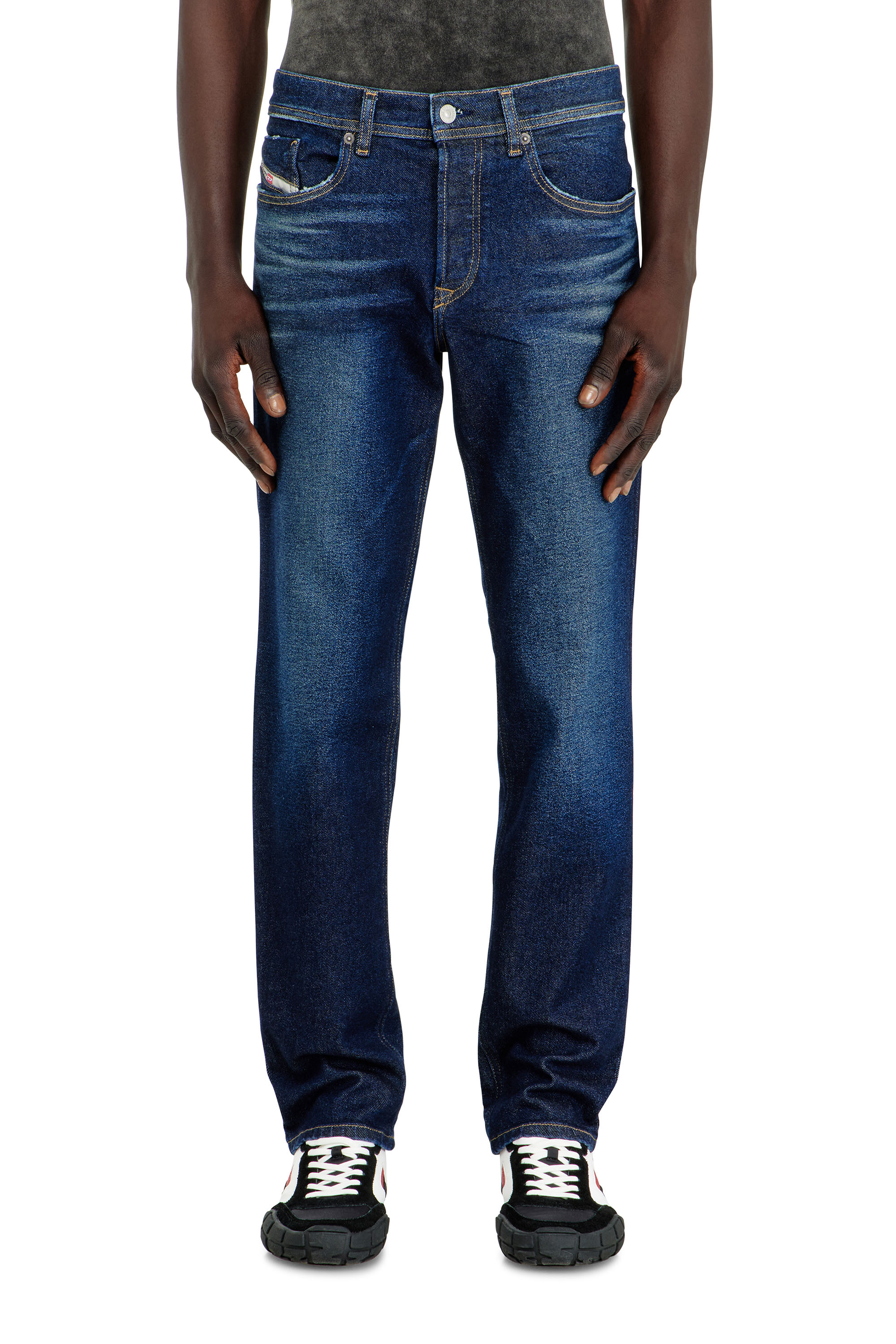 Diesel - Regular Jeans 2023 D-Finitive 0KBBV Uomo, Blu Scuro - Image 1