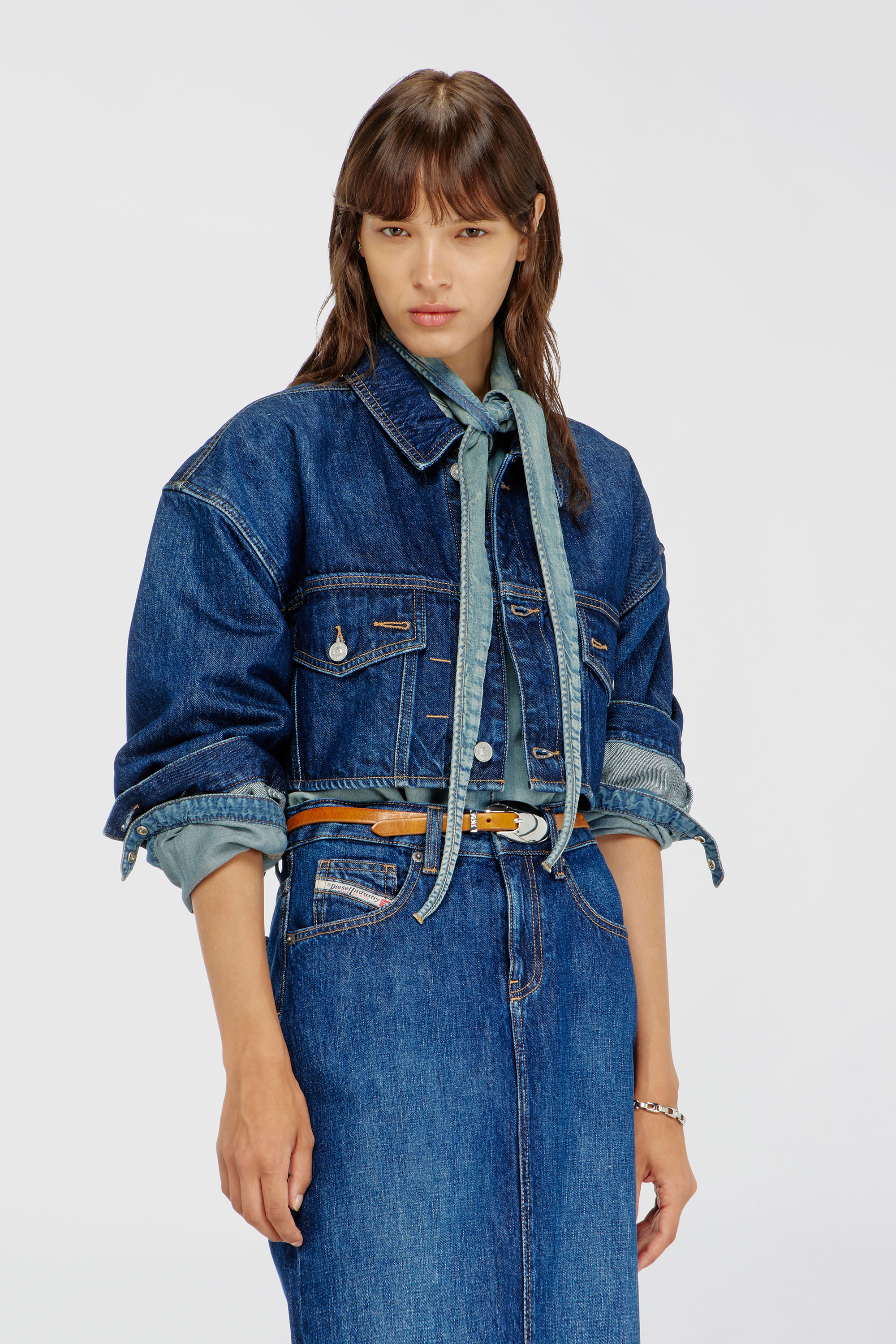 Diesel - DE-MALLEY, Veste trucker en denim cropped oversize Femme in Bleu - 3
