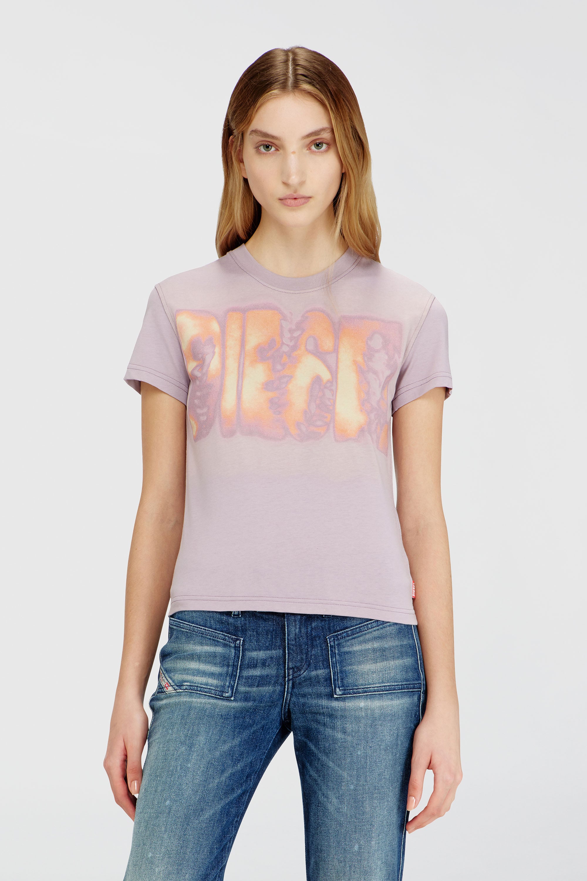 Diesel - T-ILA-AA3, T-shirt slim in jersey con stampa grafica Donna in Viola - 1