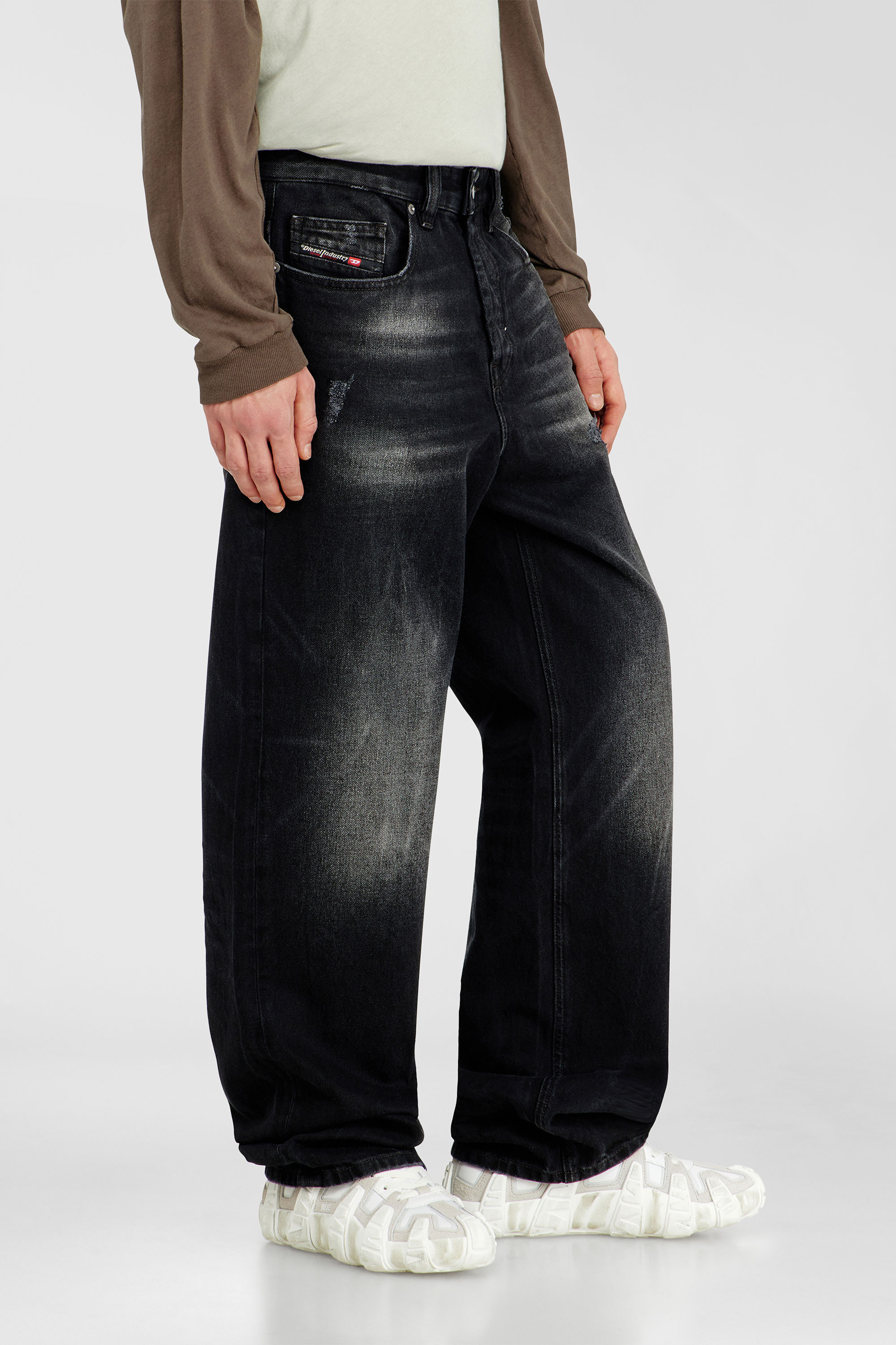Diesel - Relaxed Jeans 2001 D-Macro 0BEBB Uomo, Nero - Image 7