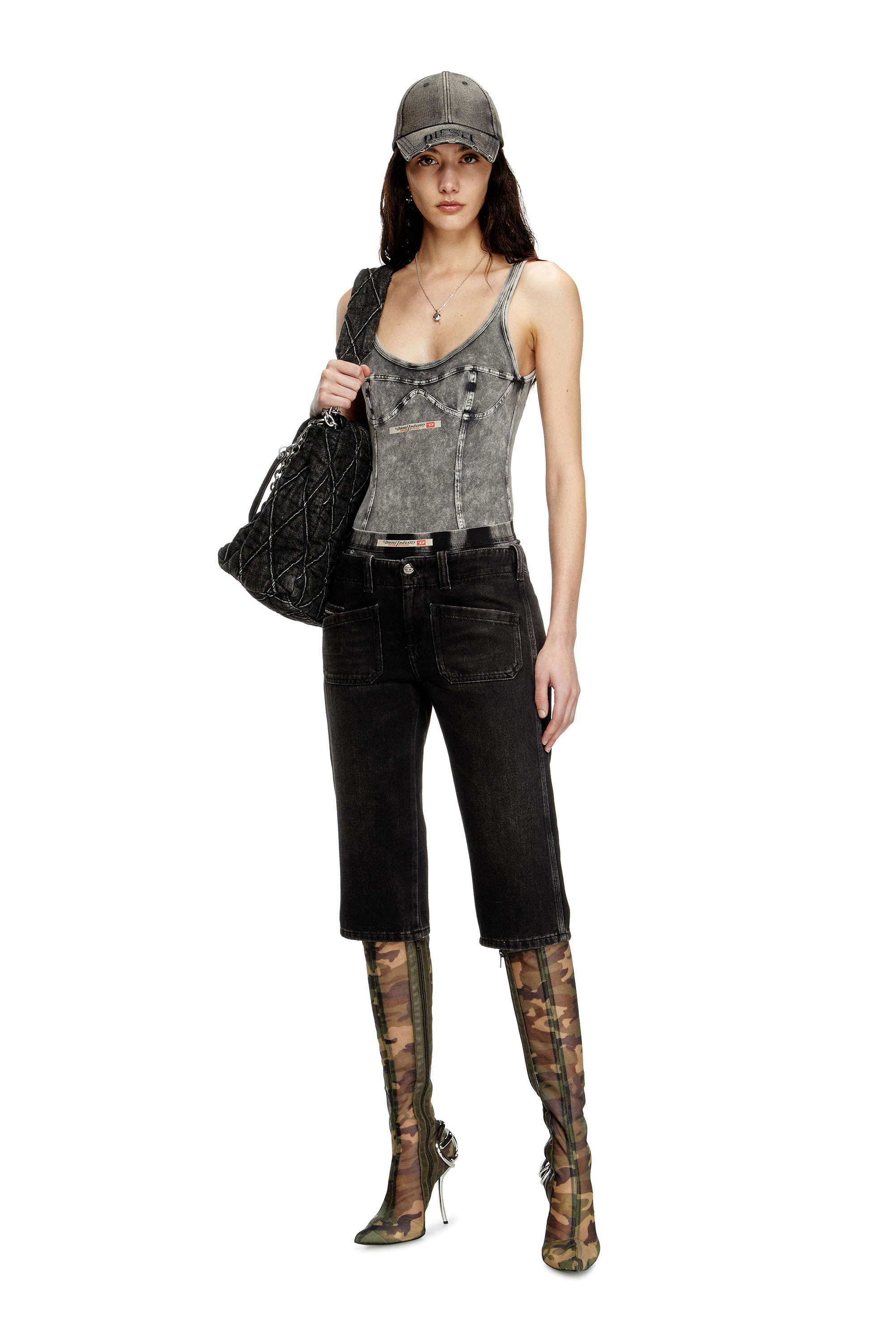 Diesel - DE-KEATE-SHORT, Short capri in denim Donna in Nero - 2