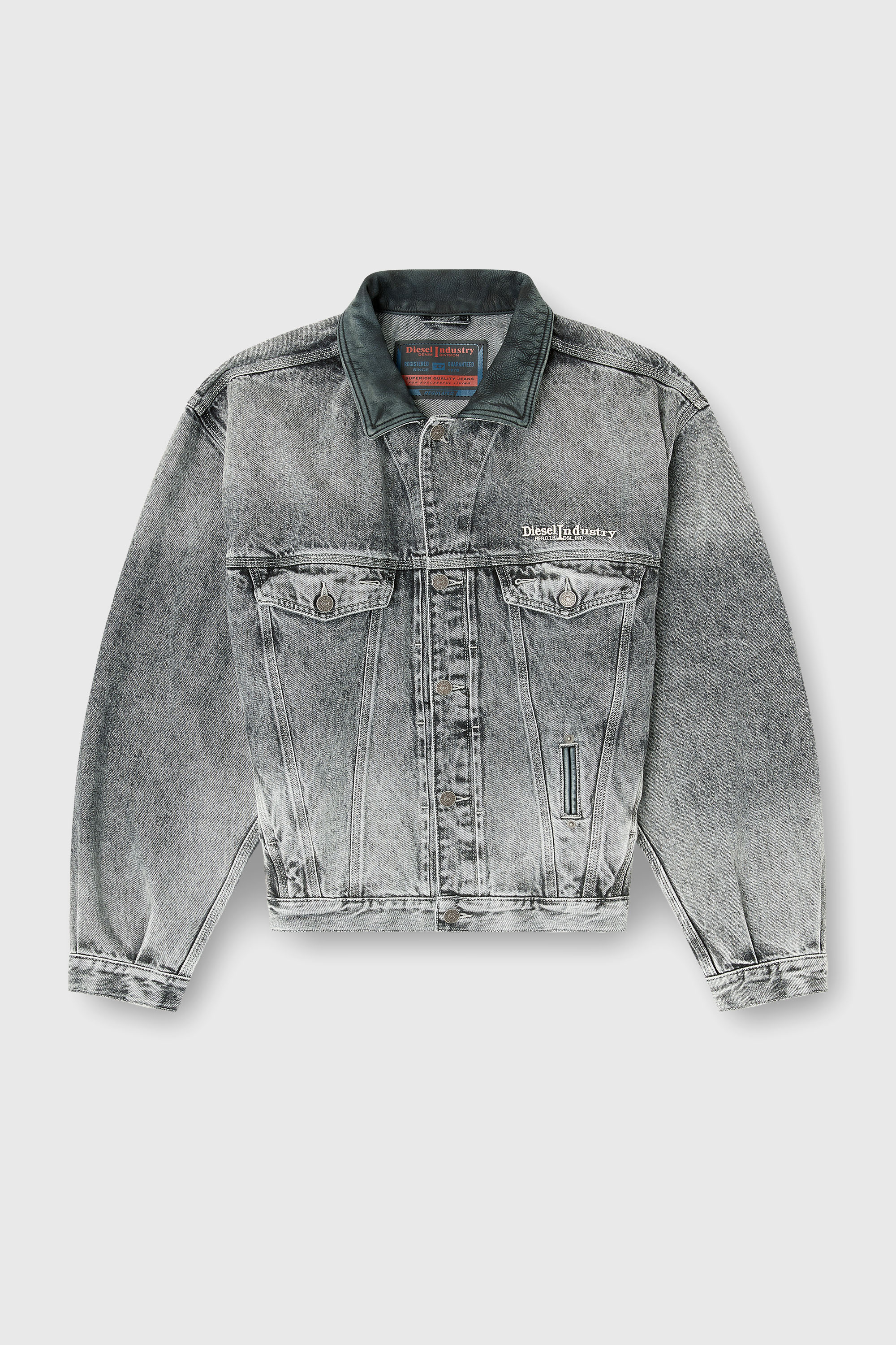 Diesel - D-DENVER-S, Unisex's Denim trucker jacket with tonal leather trims in Grey - 2