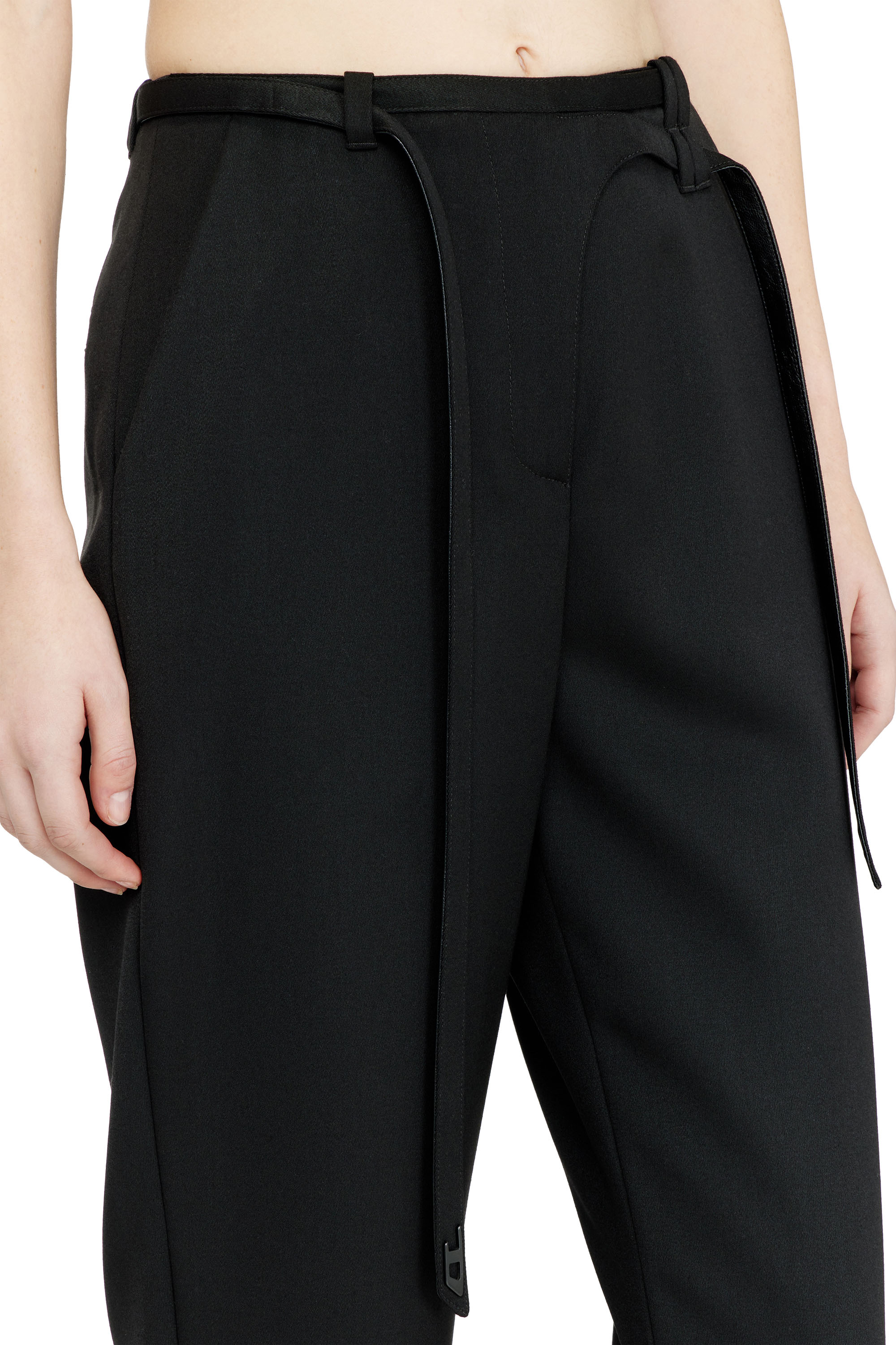 Diesel - P-IXIE-1, Damen Ma&szlig;geschneiderte Hose mit Biker-G&uuml;rtelriemen in Schwarz - 4