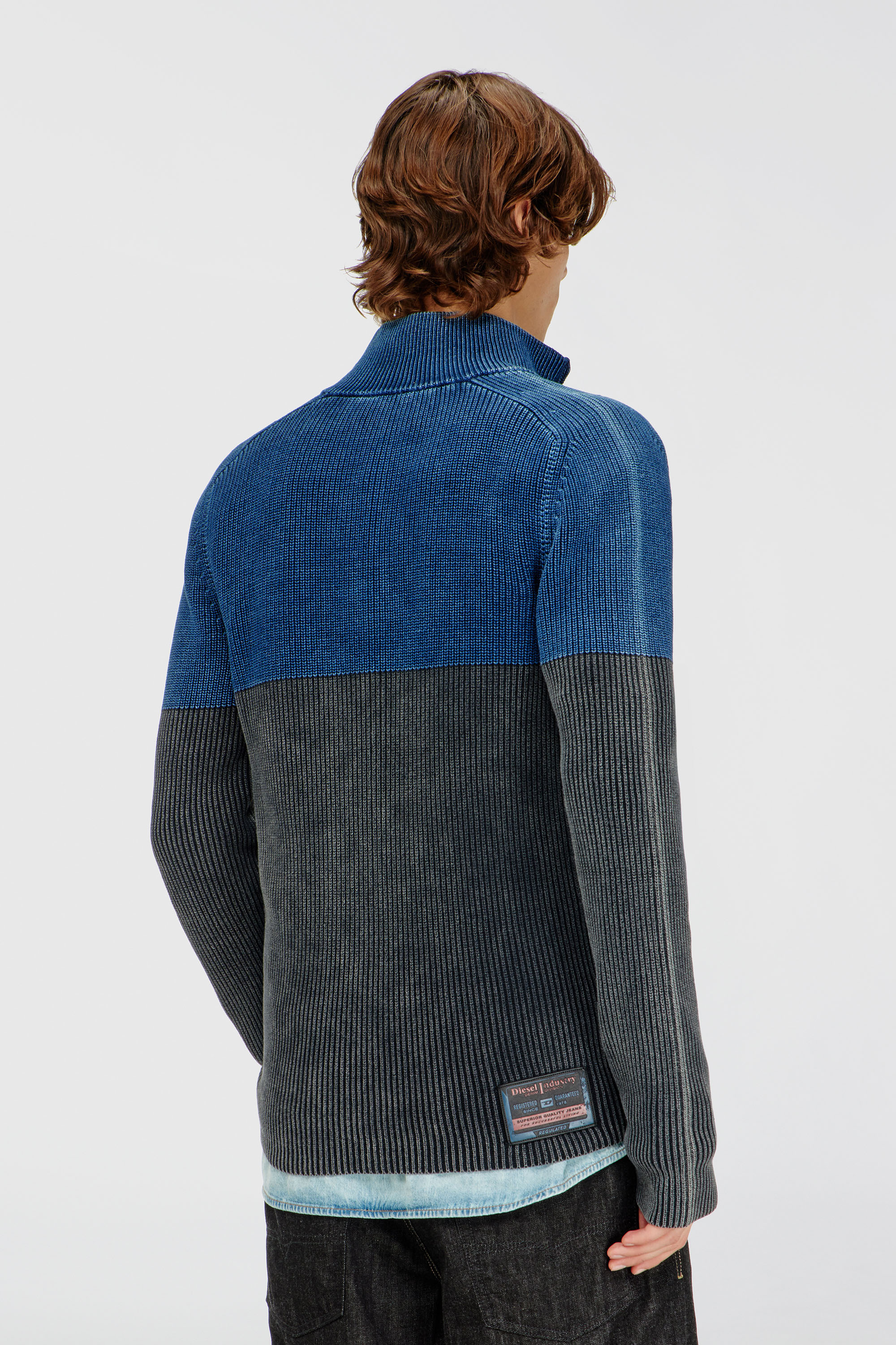 Diesel - K-HERMOS, Herren Strickjacke mit Zwei-Ton-Denim-Effekt und Rei&szlig;verschluss in Schwarz/Blau - 3