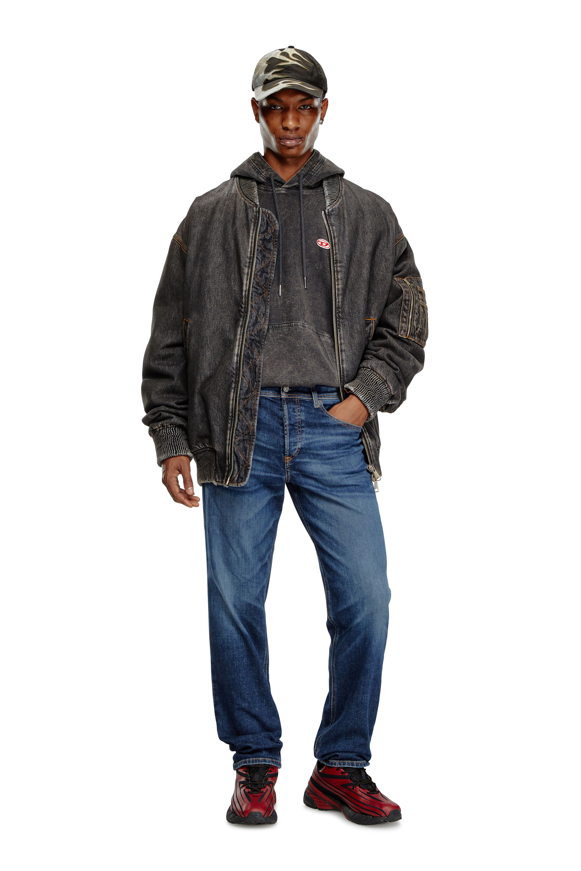 Diesel - Tapered Jeans 2023 D-Finitive 09J47, Blu Scuro - Image 2