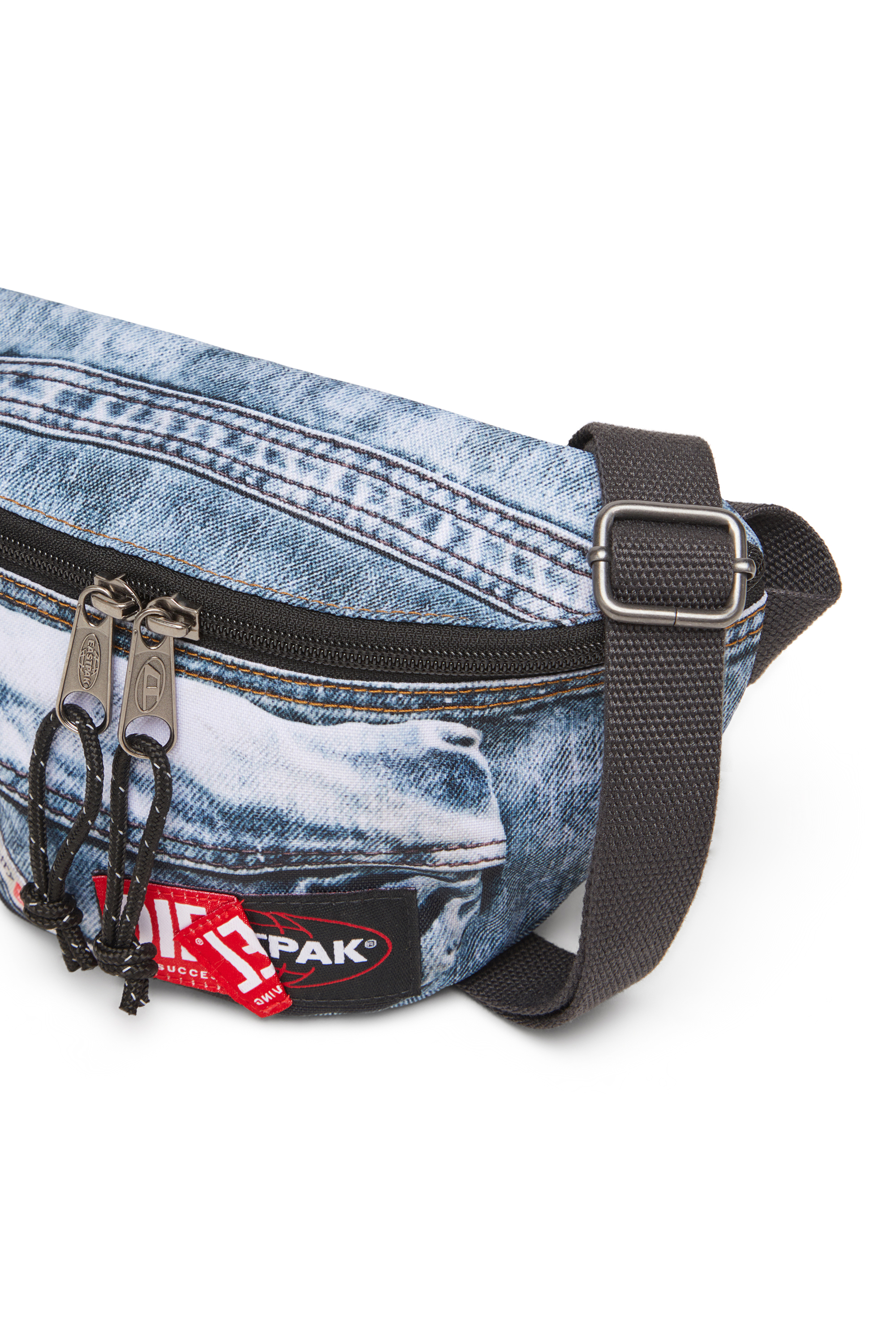 Diesel - DIESEL SPRINGER, Marsupio in denim trompe l'oeil Unisex in Blu - 4