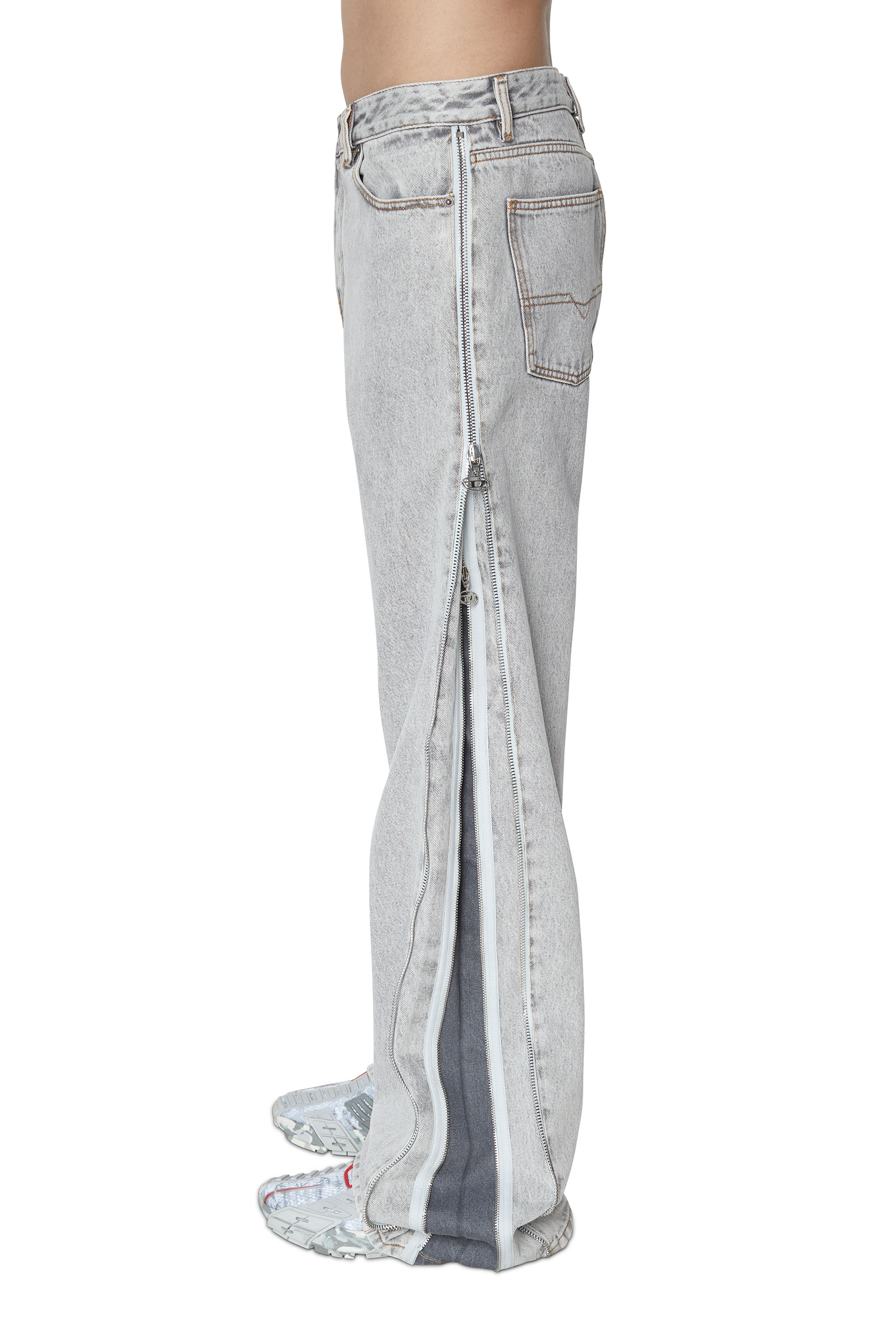 Diesel - 1955 D-Rekiv 007F8 Straight Jeans, Gris Clair - Image 4