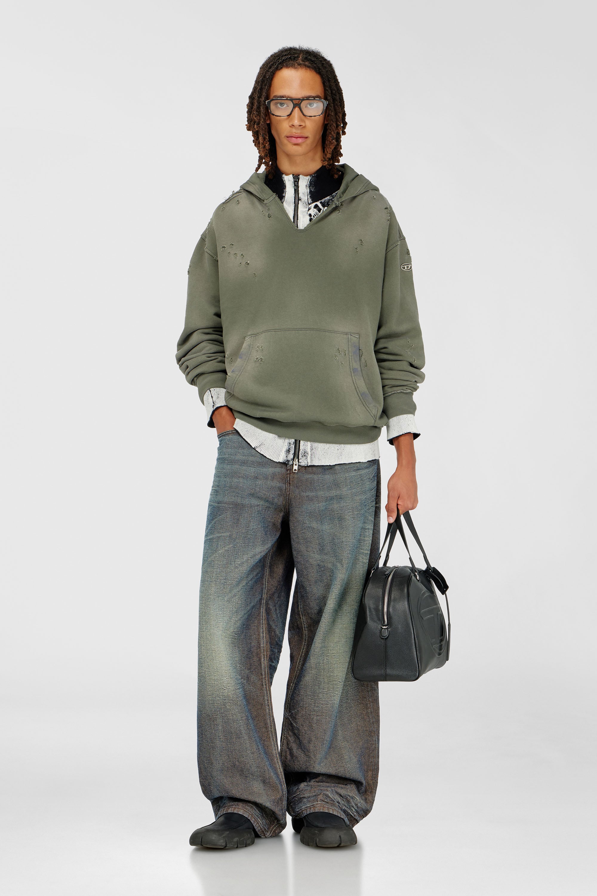 Diesel - S-KEITHY, Herren Kapuzensweatshirt mit distressed look und V-Ausschnitt in Olivgr&uuml;n - 2