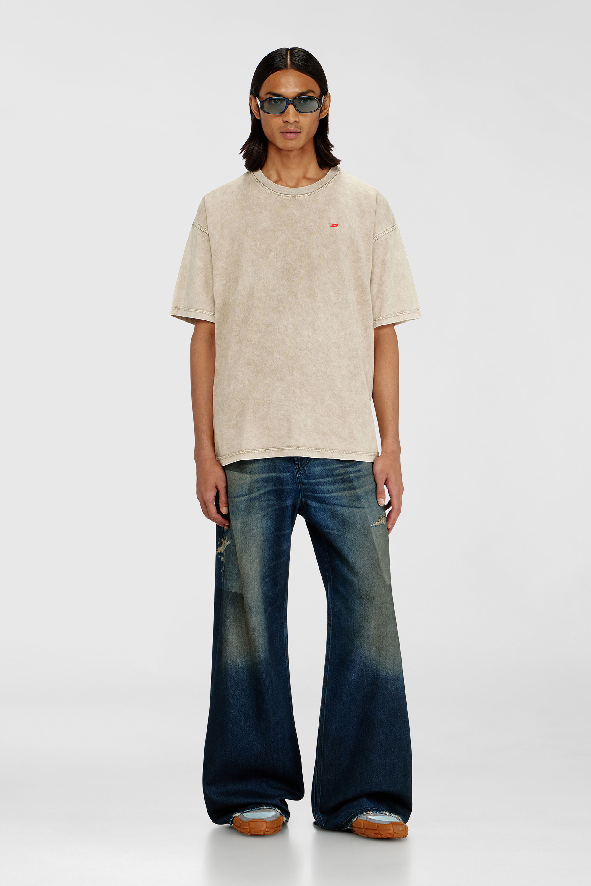 Diesel - T-BOXT-AA14, T-shirt in cotone con effetto lavorato Uomo in Beige - 2
