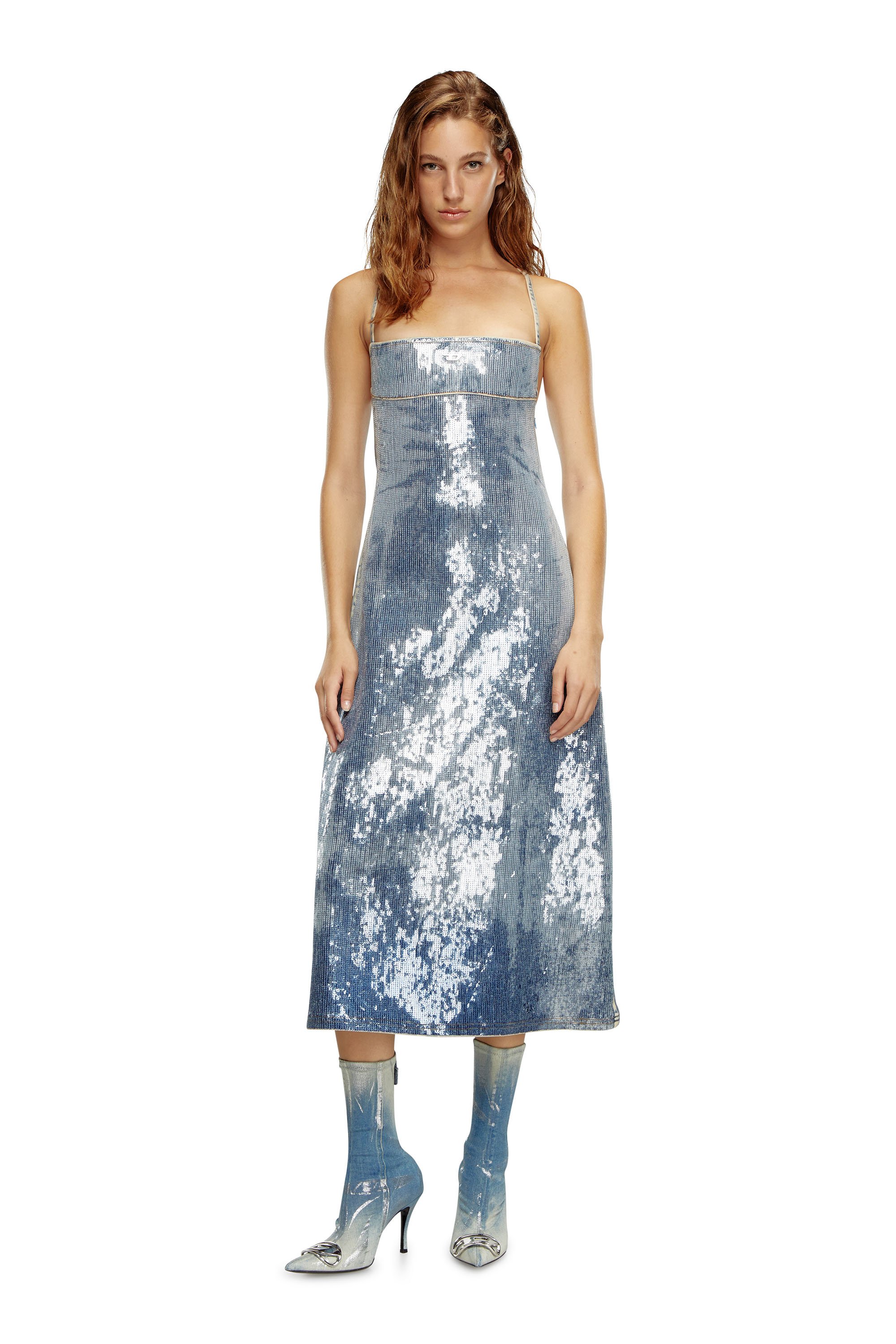 Diesel - DE-HELD-S2, Robe midi en denim à bretelles avec sequins Femme in Bleu - 2