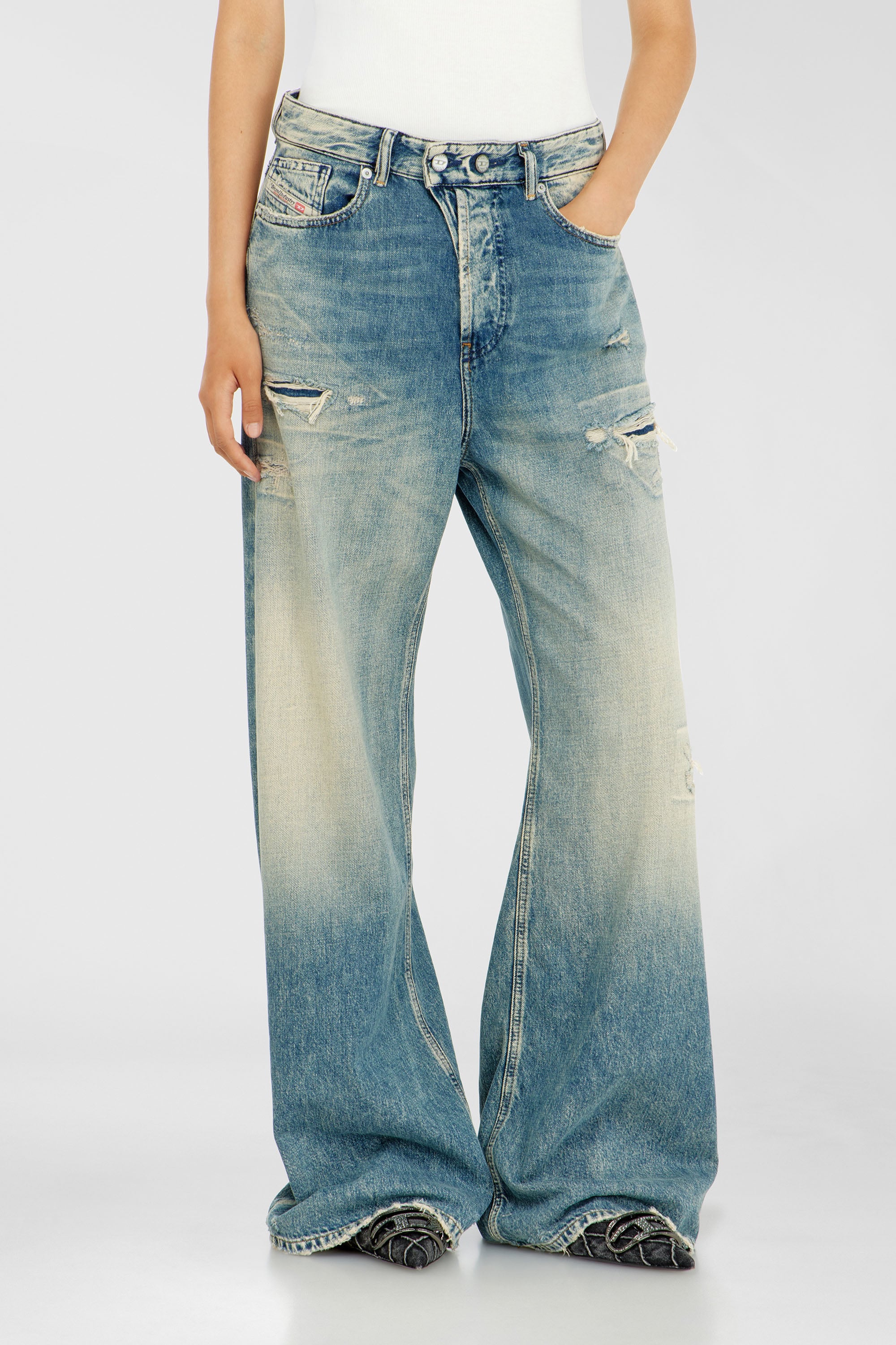 Diesel - Relaxed Jeans 1996 D-Sire 09P62 Donna, Blu medio - Image 1