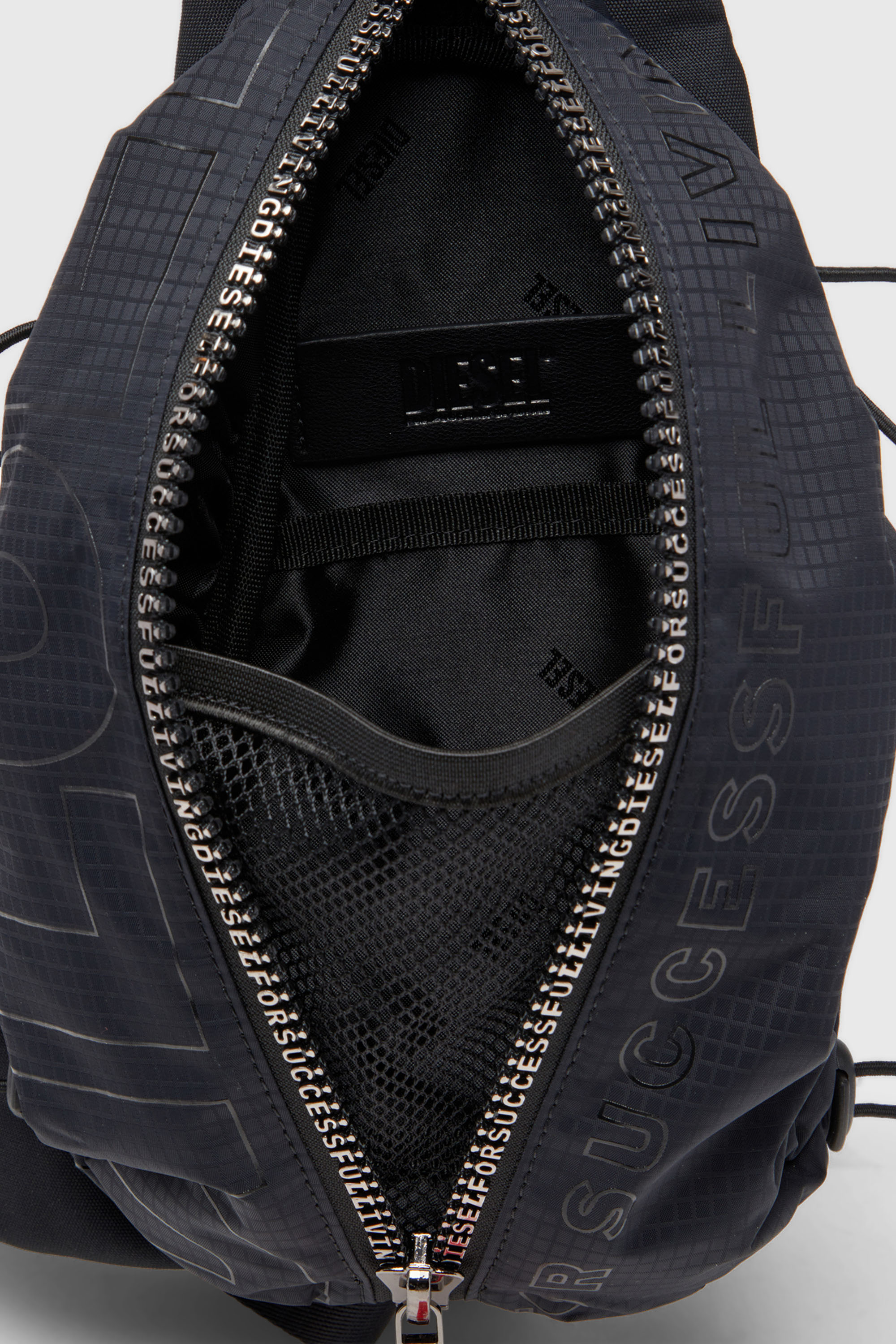 Diesel - ZIP-D CROSSBODY X, Zip-D-Borsa monospalla in shell jacquard Uomo in Nero - 3