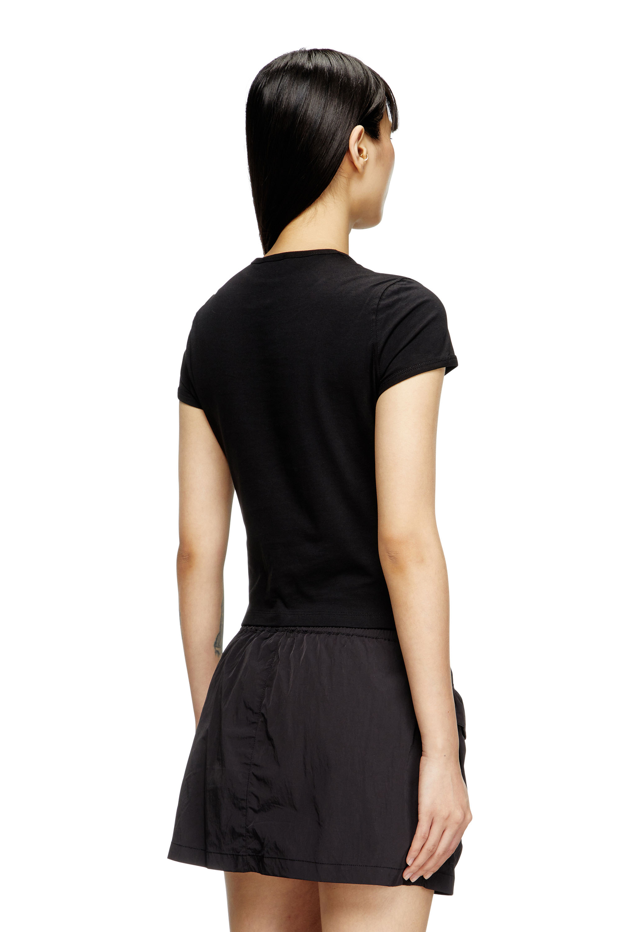Diesel - T-UNCUTIE-LONG-OD-Q1, T-shirt slim con logo Oval D cut-out Donna in Nero - 4