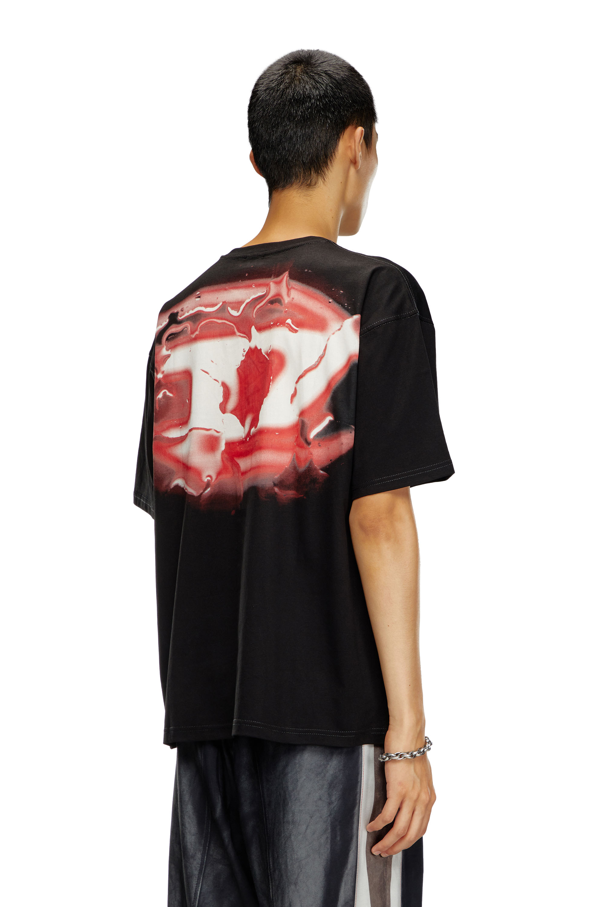Diesel - T-BOXT-K3, Uomo T-shirt con logo effetto illuminato in Nero - Image 4