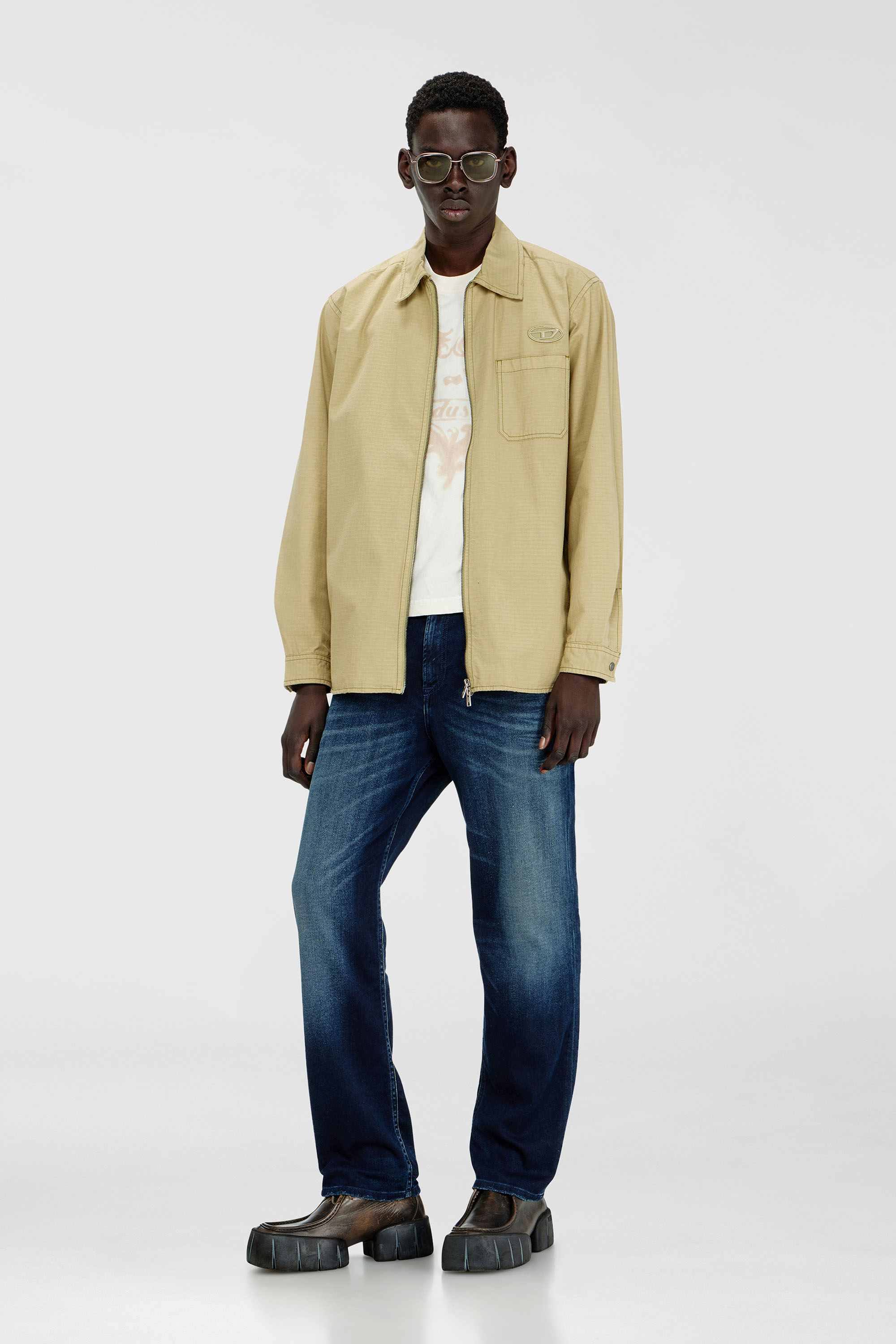 Diesel - Regular 2090 D-Veekley Joggjeans&reg; 09P93 Homme, Bleu Fonc&eacute; - Image 1