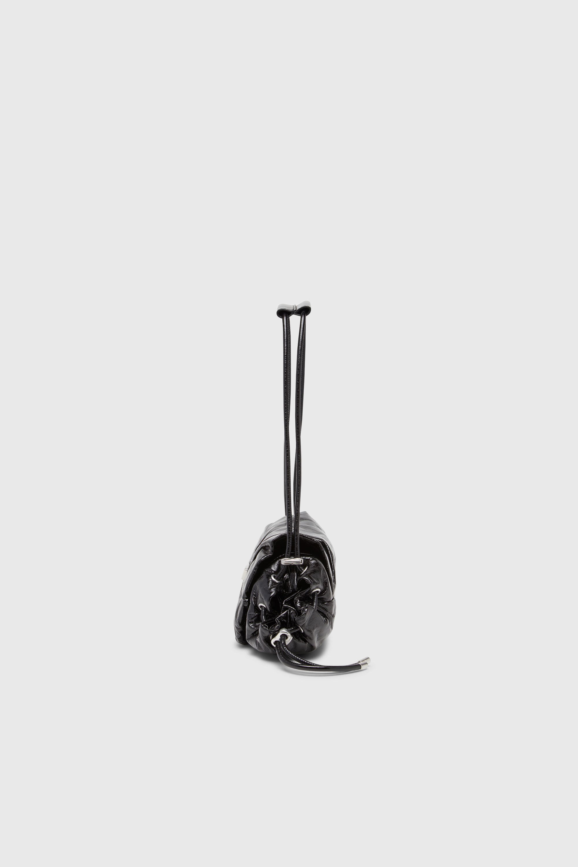Diesel - SCRUNCH-D SHOULDER S, Damen Scrunch-D-Schultertasche aus Knitter-Leder in Schwarz - 5