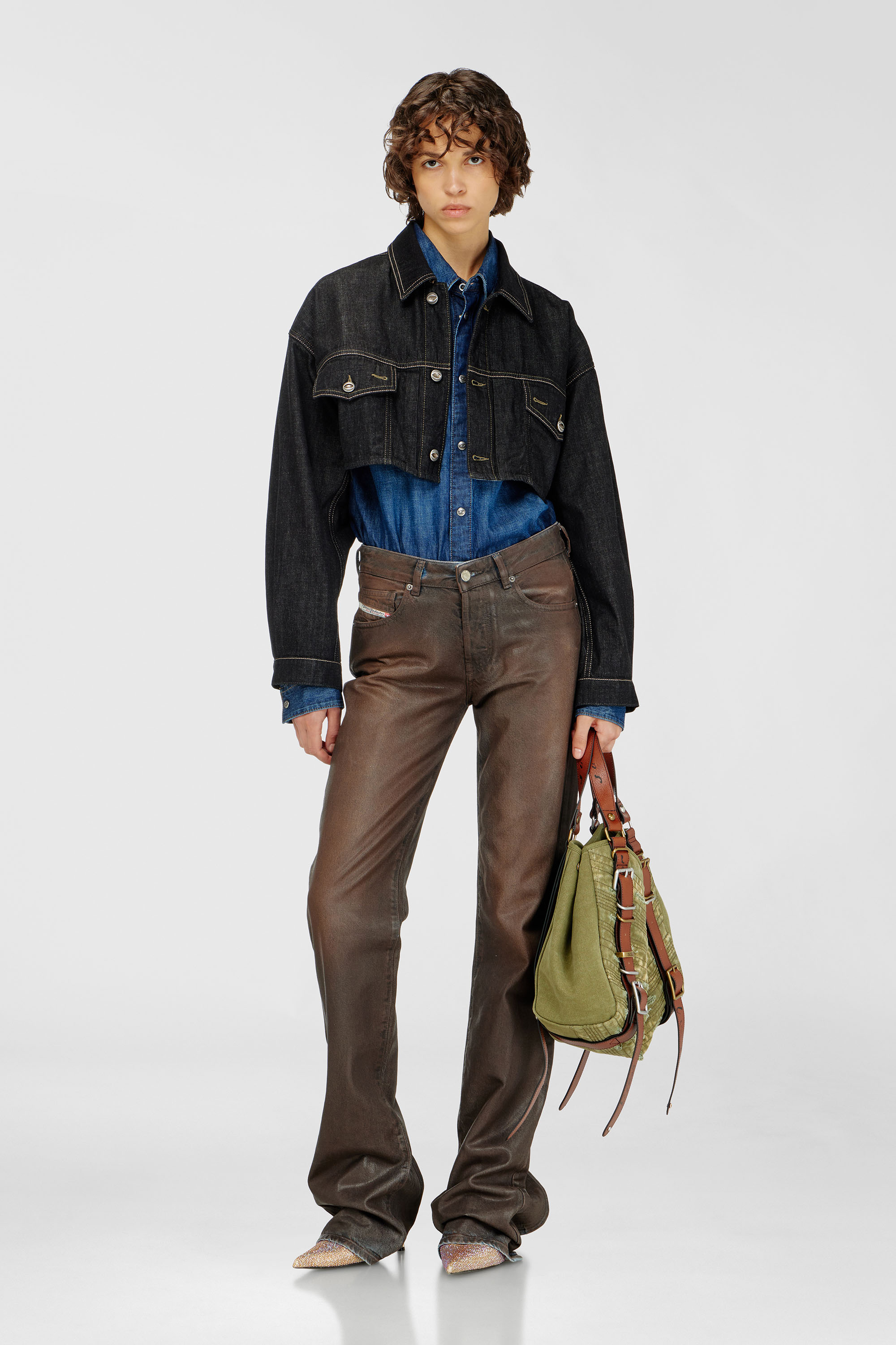 Diesel - DE-MALLEY, Giacca trucker oversized cropped in denim rinse Donna in Nero - 1